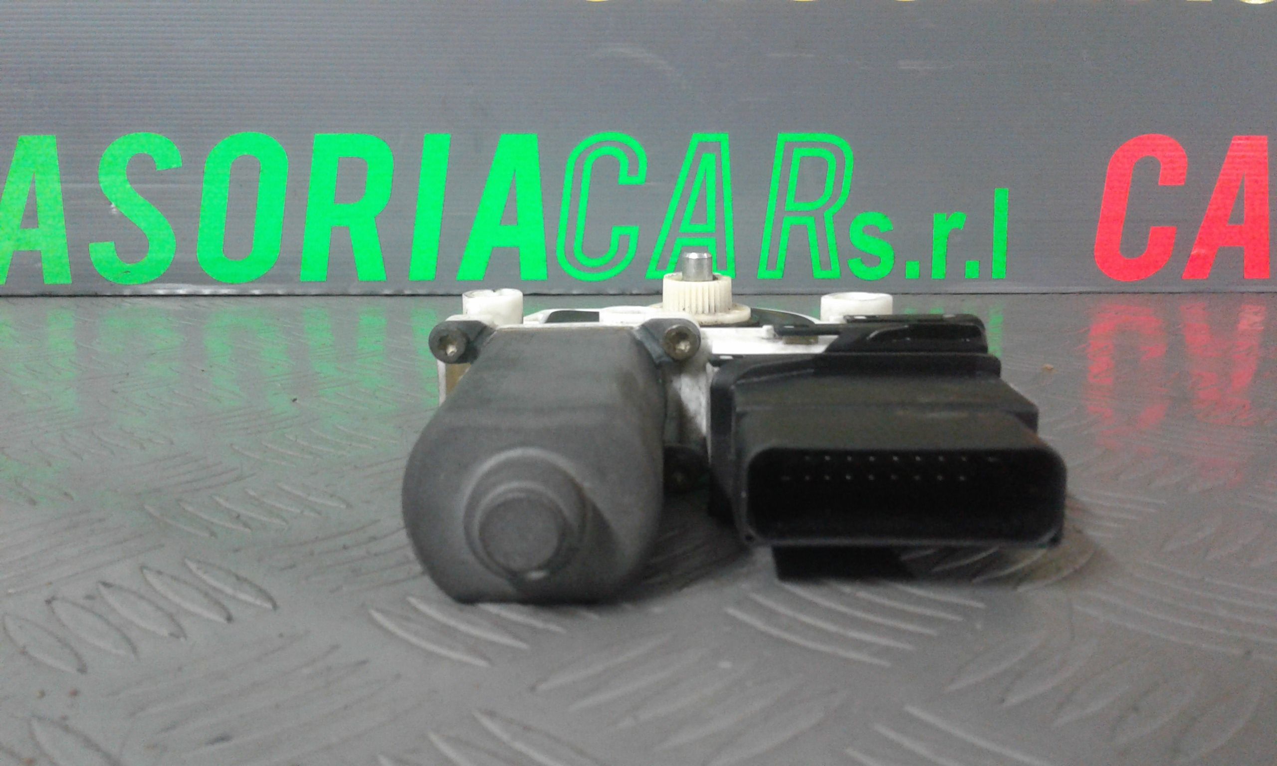 Motorino Alzavetro posteriore destra VOLKSWAGEN Golf 4 Berlina