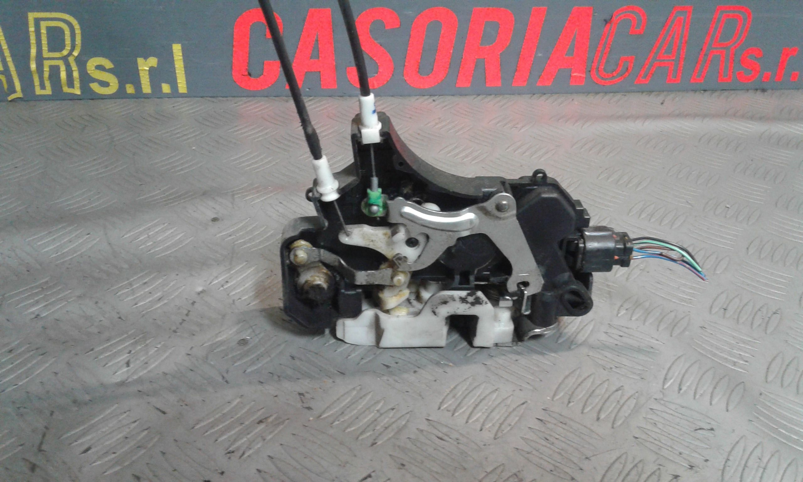 Serratura Anteriore Sinistra MITSUBISHI Colt Serie 3P