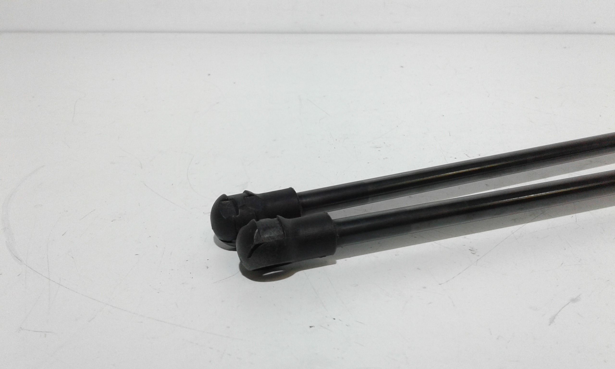 Pistoncini cofano Post. BMW Serie 1 E87 1 Serie