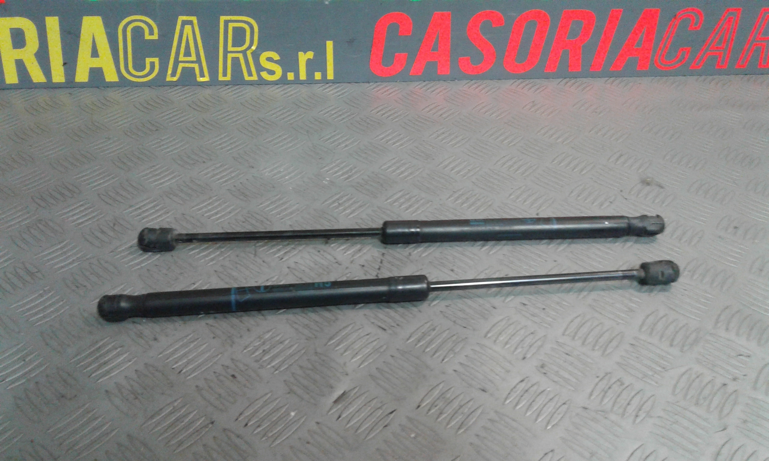 Pistoncini cofano Post. OPEL Astra H Berlina