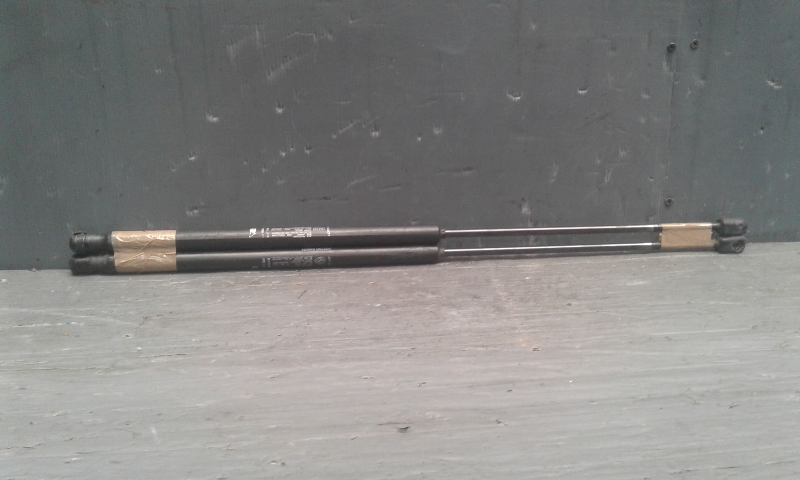 Pistoncini cofano Post. FIAT Croma 2 Serie