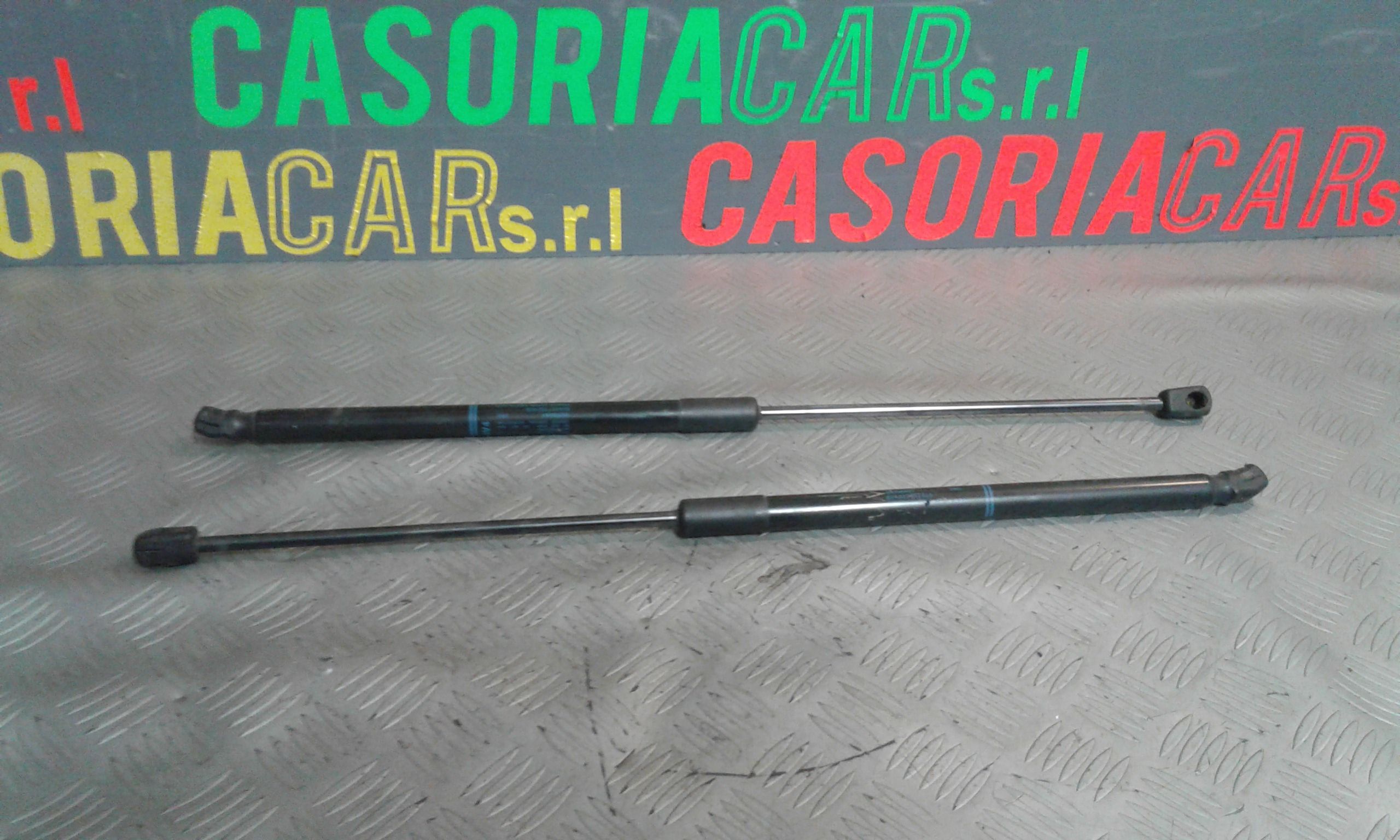 Pistoncini cofano Post. AUDI A3 Sportback 3 Serie