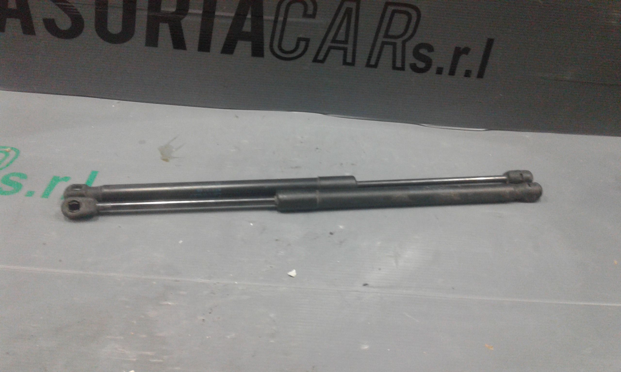 Pistoncini cofano Post. FIAT Sedici 1 Serie