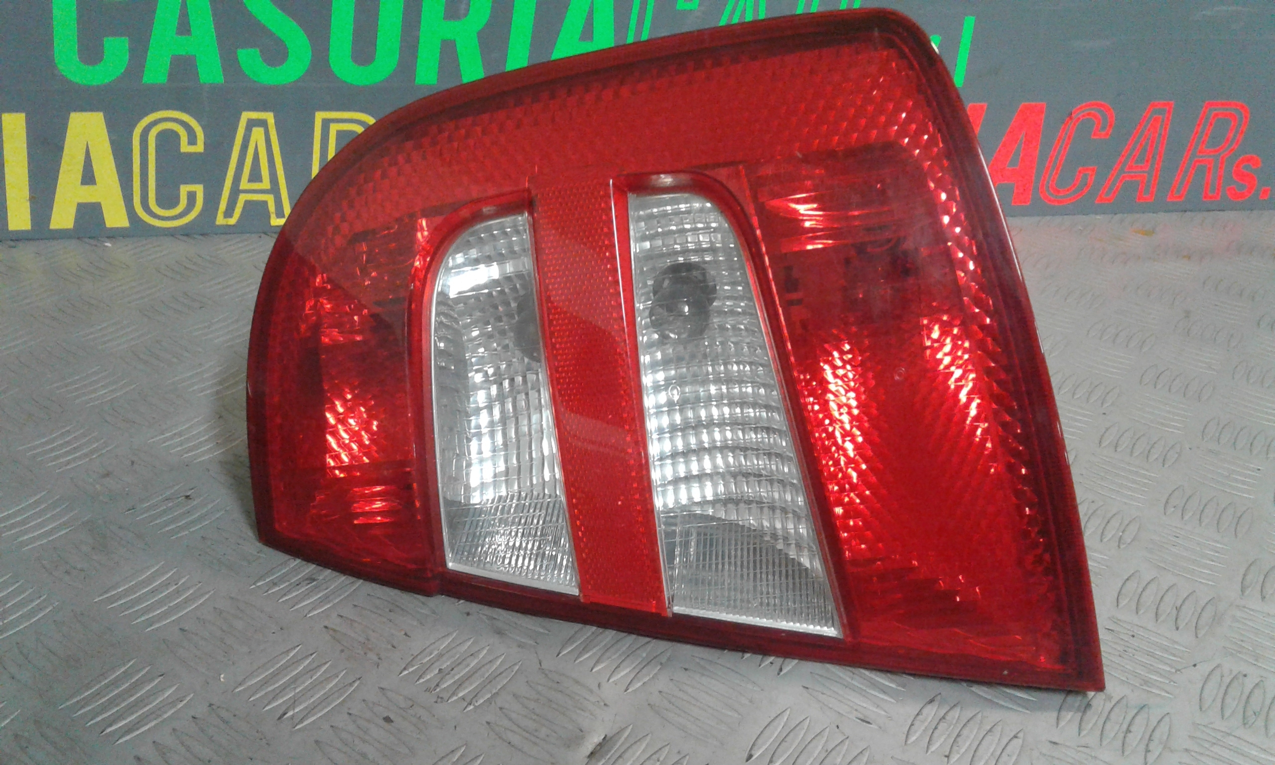 Stop posteriore Destro Passeggero SKODA Fabia Berlina 1 Serie