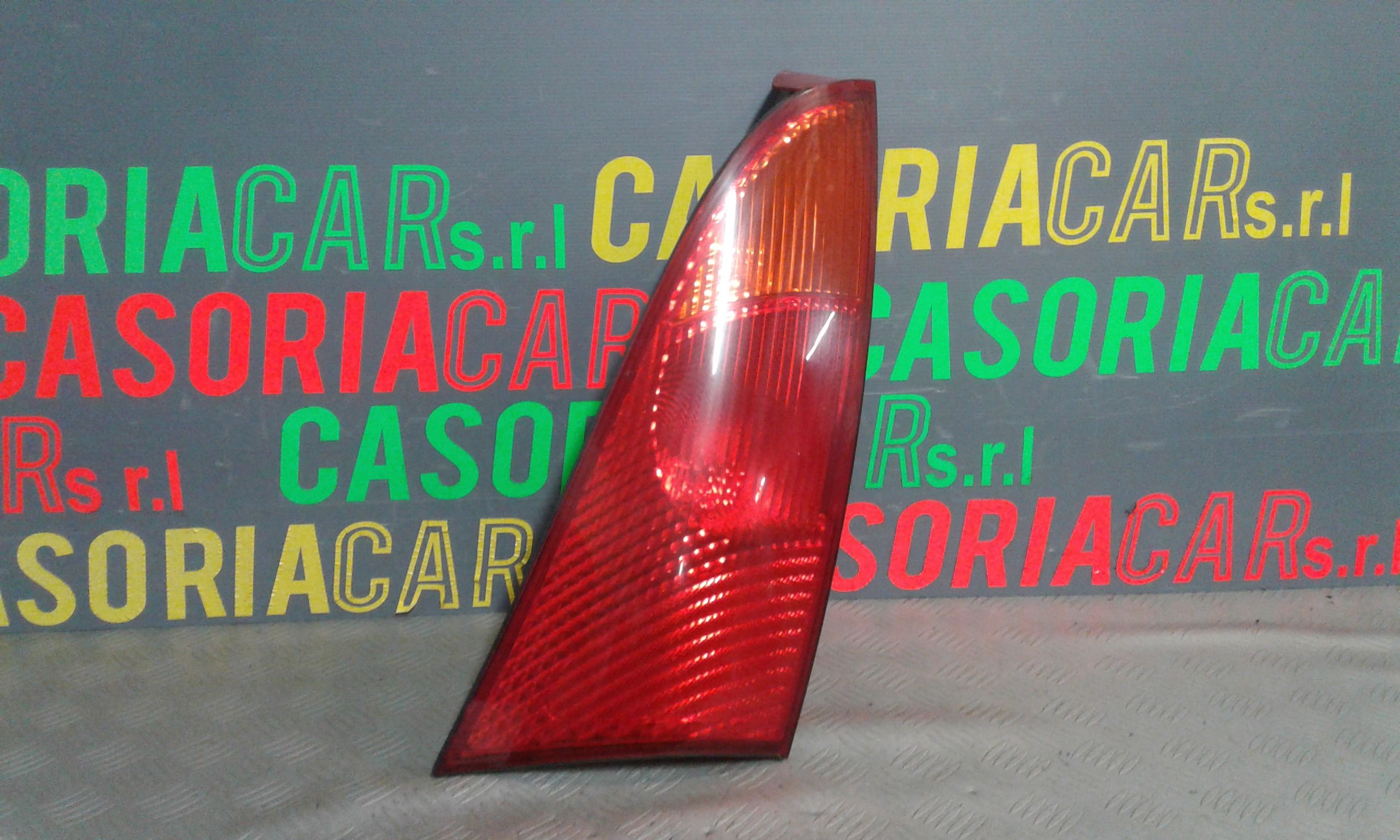 Stop posteriore Destro Passeggero FORD Focus Berlina 2 Serie