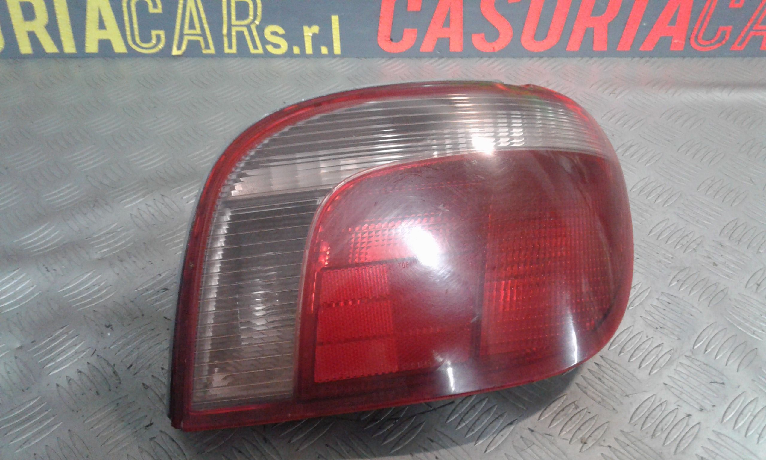Stop posteriore Destro Passeggero TOYOTA Yaris 1 Serie