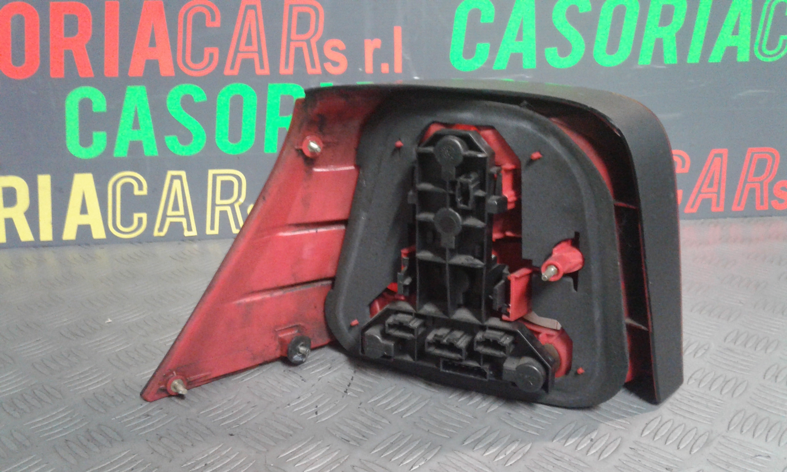 Stop Posteriore sinistro lato Guida VOLKSWAGEN Golf 4 Berlina