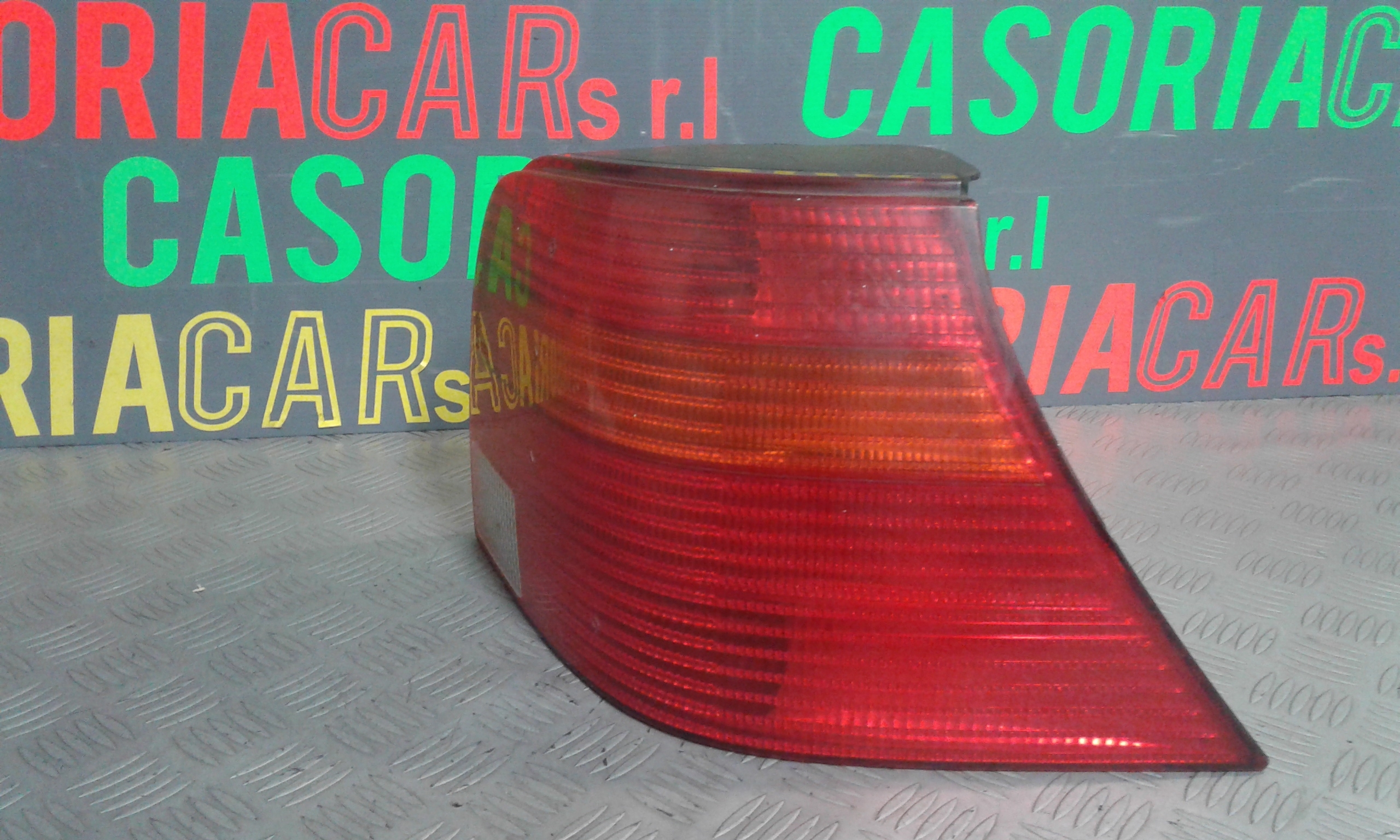 Stop Posteriore sinistro lato Guida VOLKSWAGEN Golf 4 Berlina