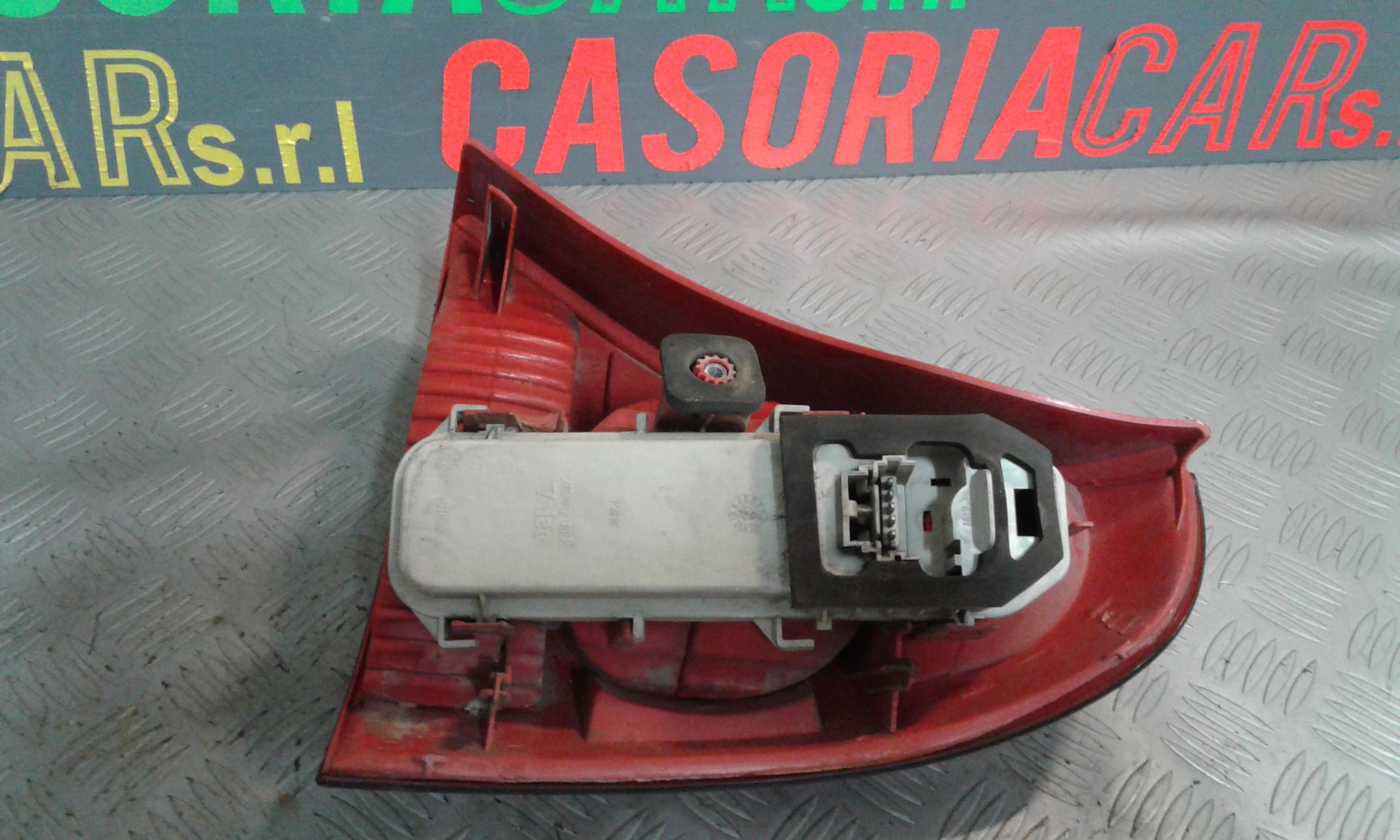 Stop Posteriore sinistro lato Guida RENAULT Clio 4