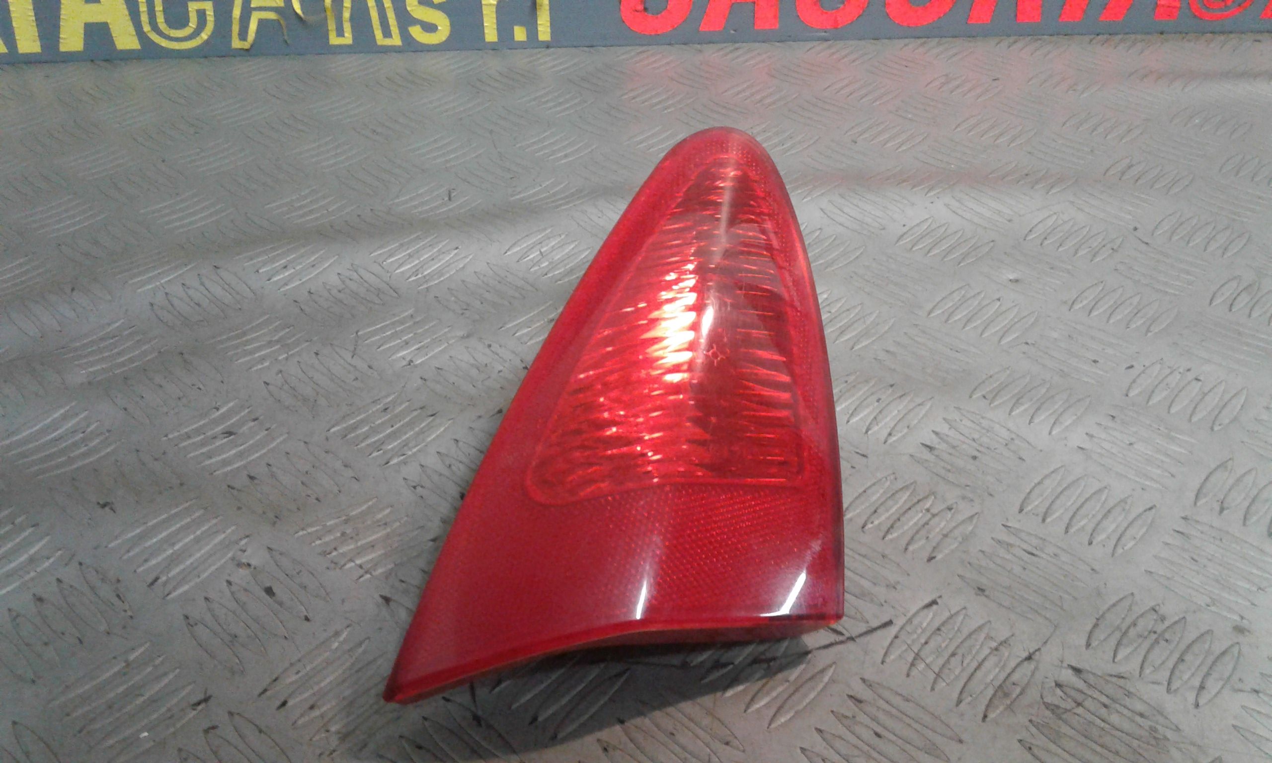 Stop Posteriore Sinistro Integrato nel Portello ALFA ROMEO 147 1  Serie