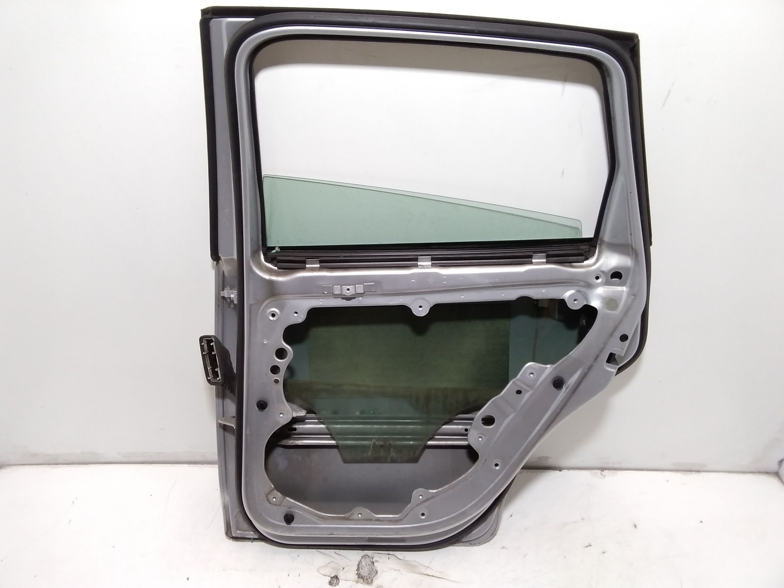 Portiera Posteriore Destra VOLKSWAGEN Polo 4 Serie