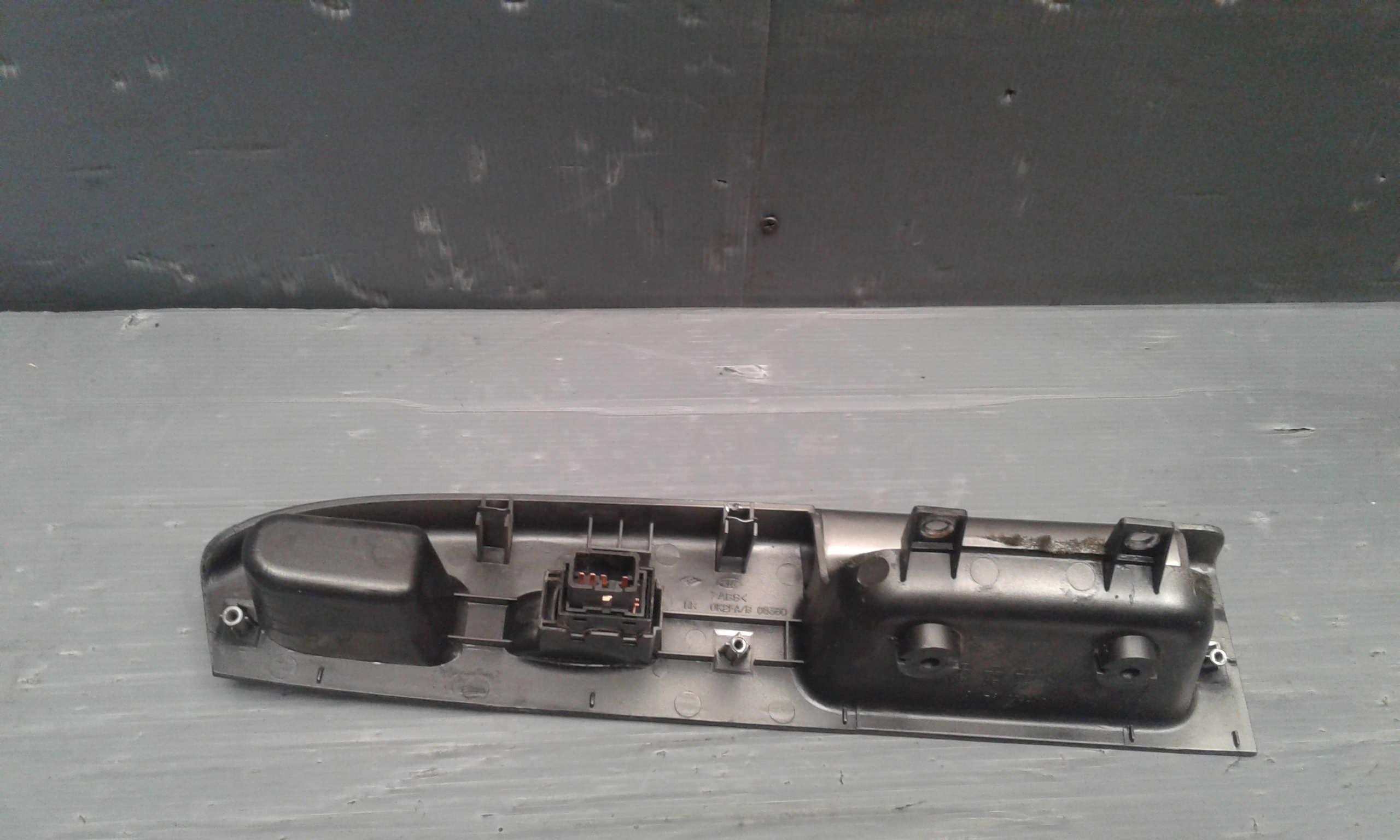 Pulsantiera Anteriore Destra Passeggero KIA Carens 1 Serie