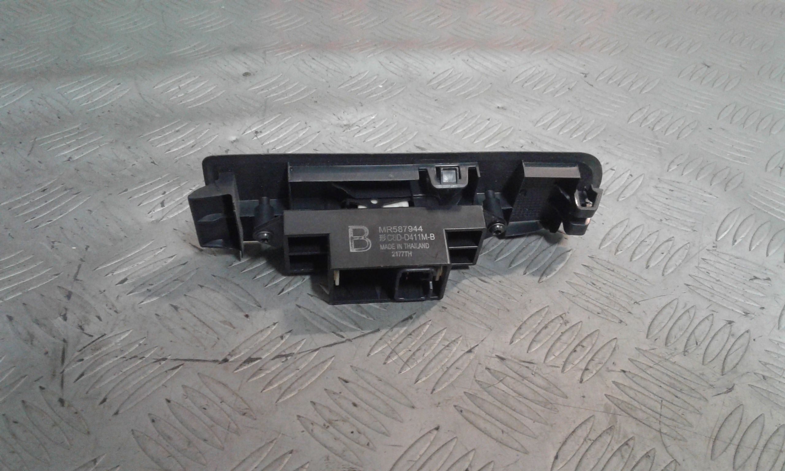 Pulsantiera Anteriore Destra Passeggero MITSUBISHI Colt Serie 3P