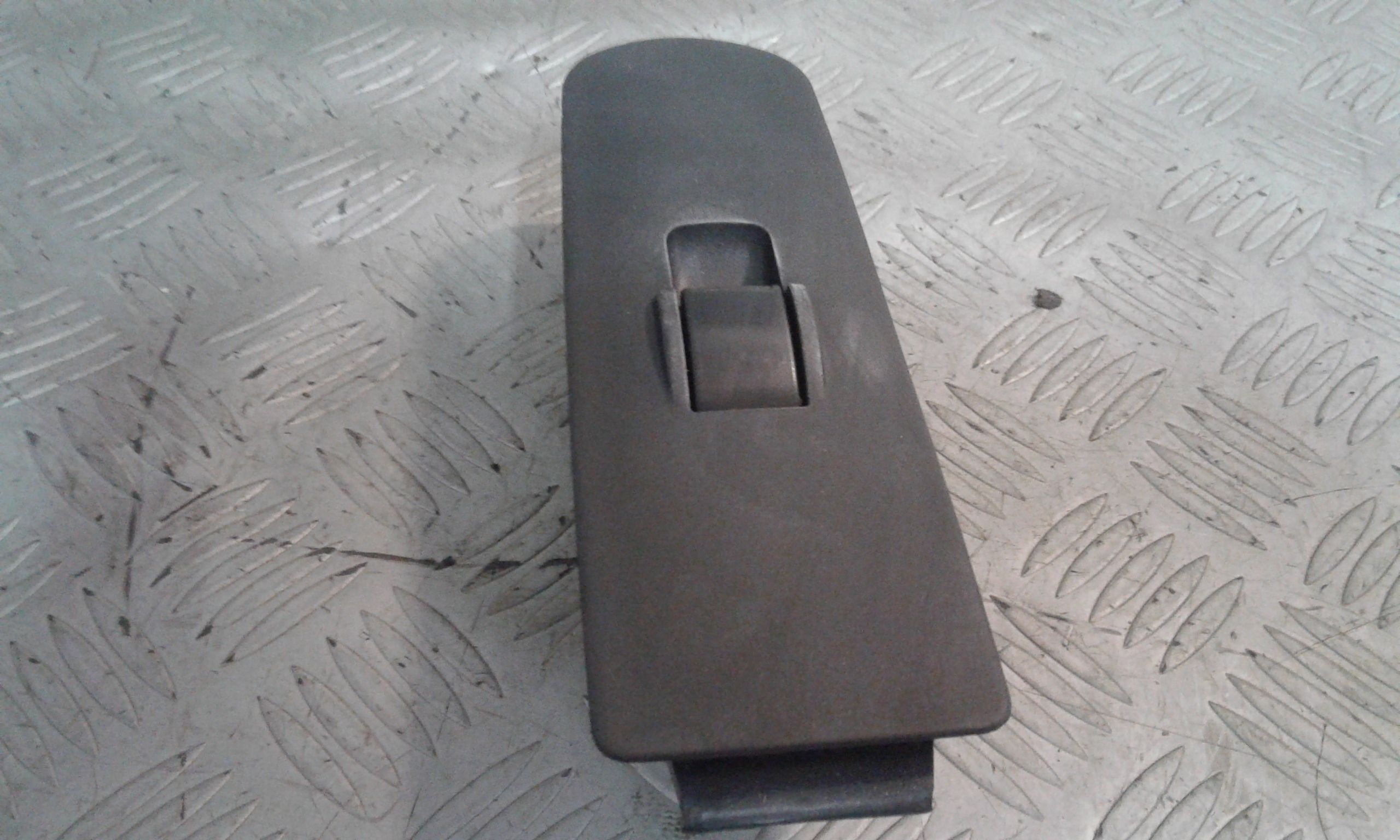 Pulsantiera Anteriore Destra Passeggero MITSUBISHI Colt Serie 3P