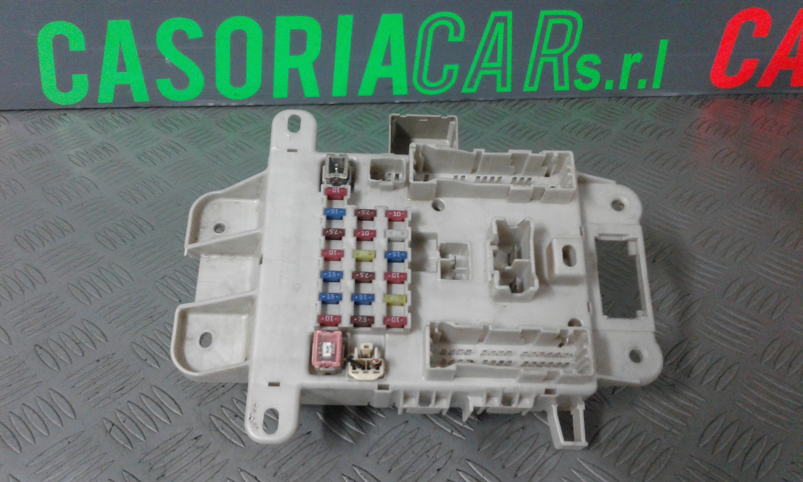 Centralina Porta Fusibili TOYOTA Rav4 2 Serie