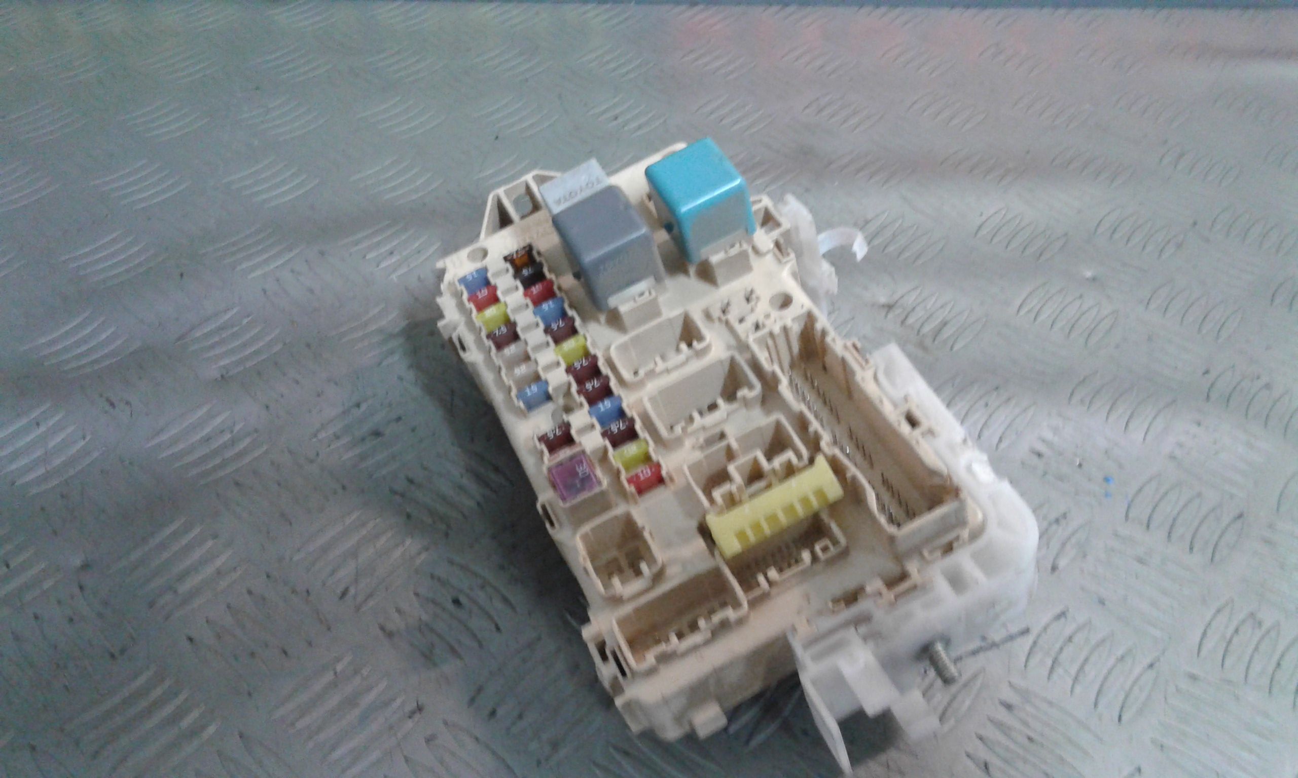 Centralina Porta Fusibili TOYOTA Corolla Verso 2 Serie