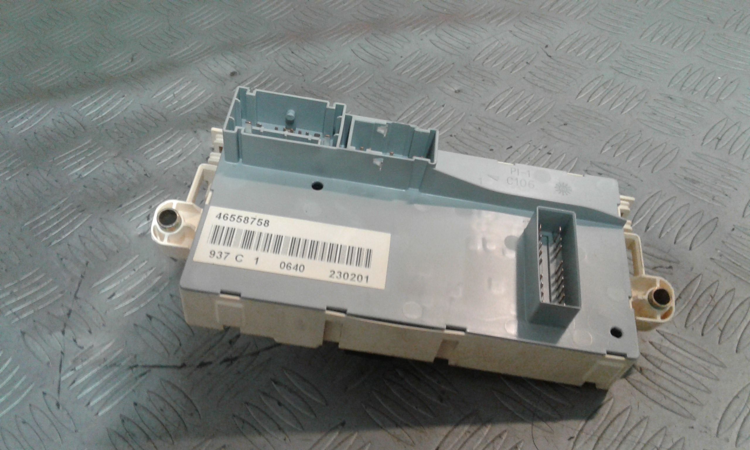 Centralina Porta Fusibili ALFA ROMEO 147 1  Serie