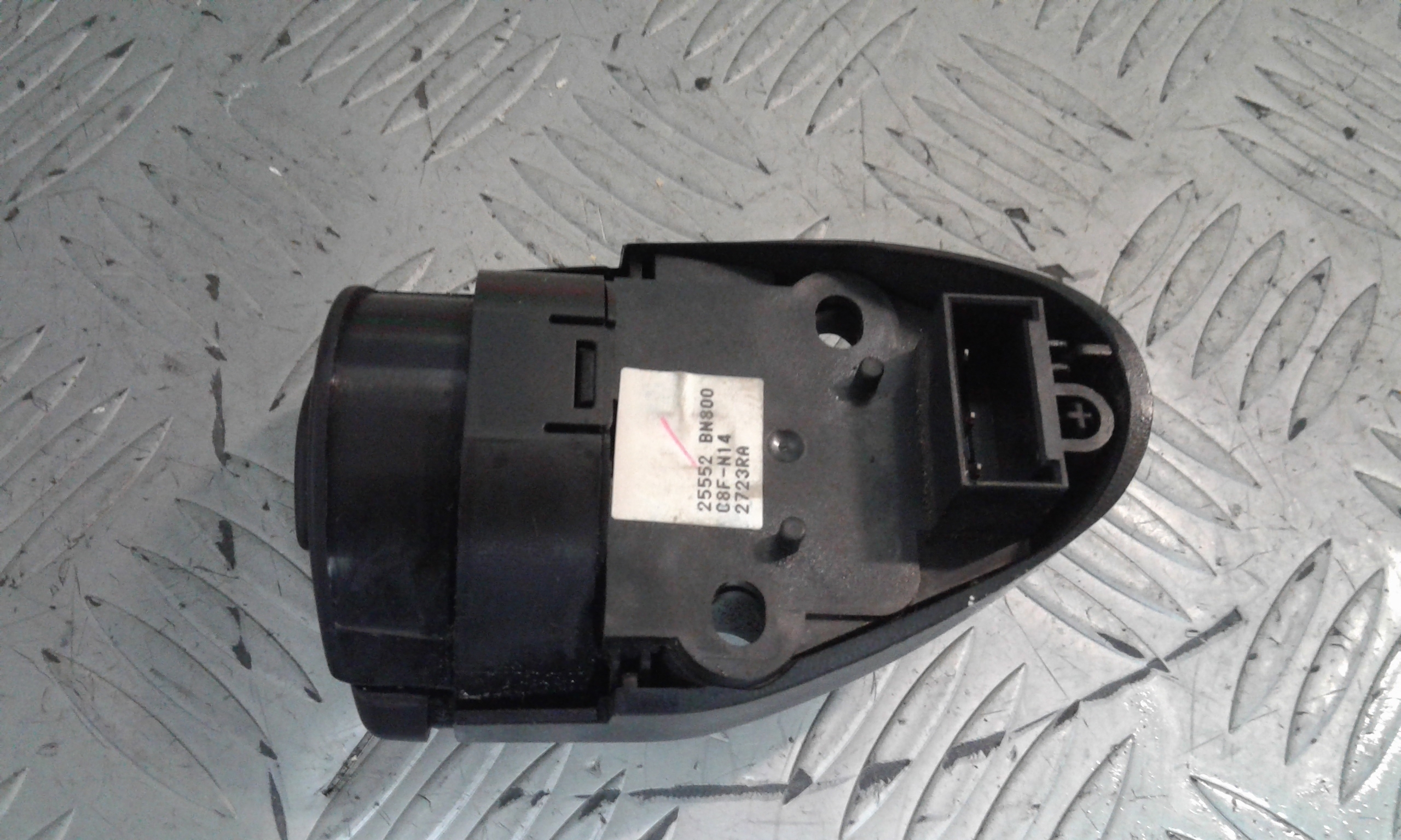 Comandi al volante multifunzione NISSAN Almera 3 Serie