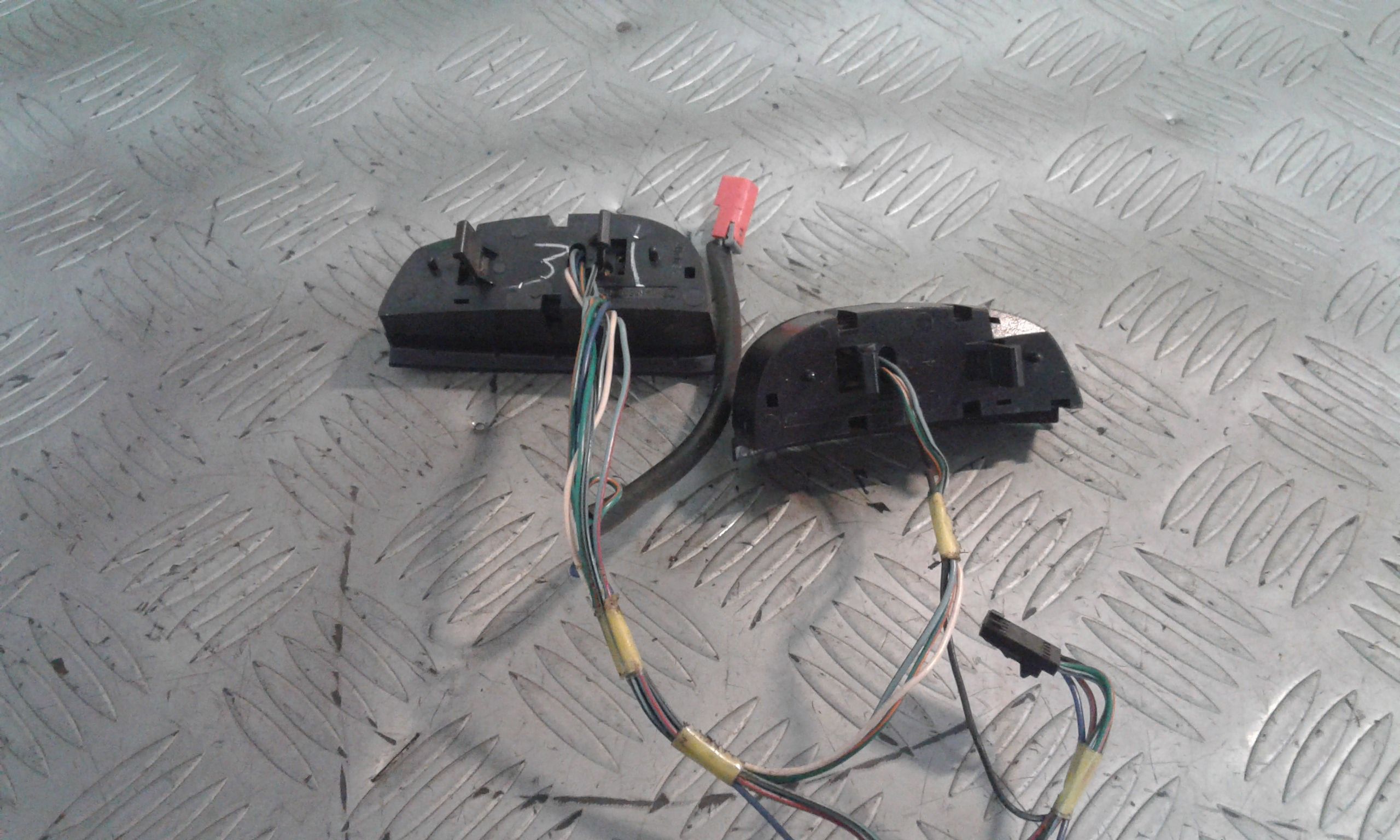 Comandi al volante multifunzione FORD Expedition XLT 1 Serie