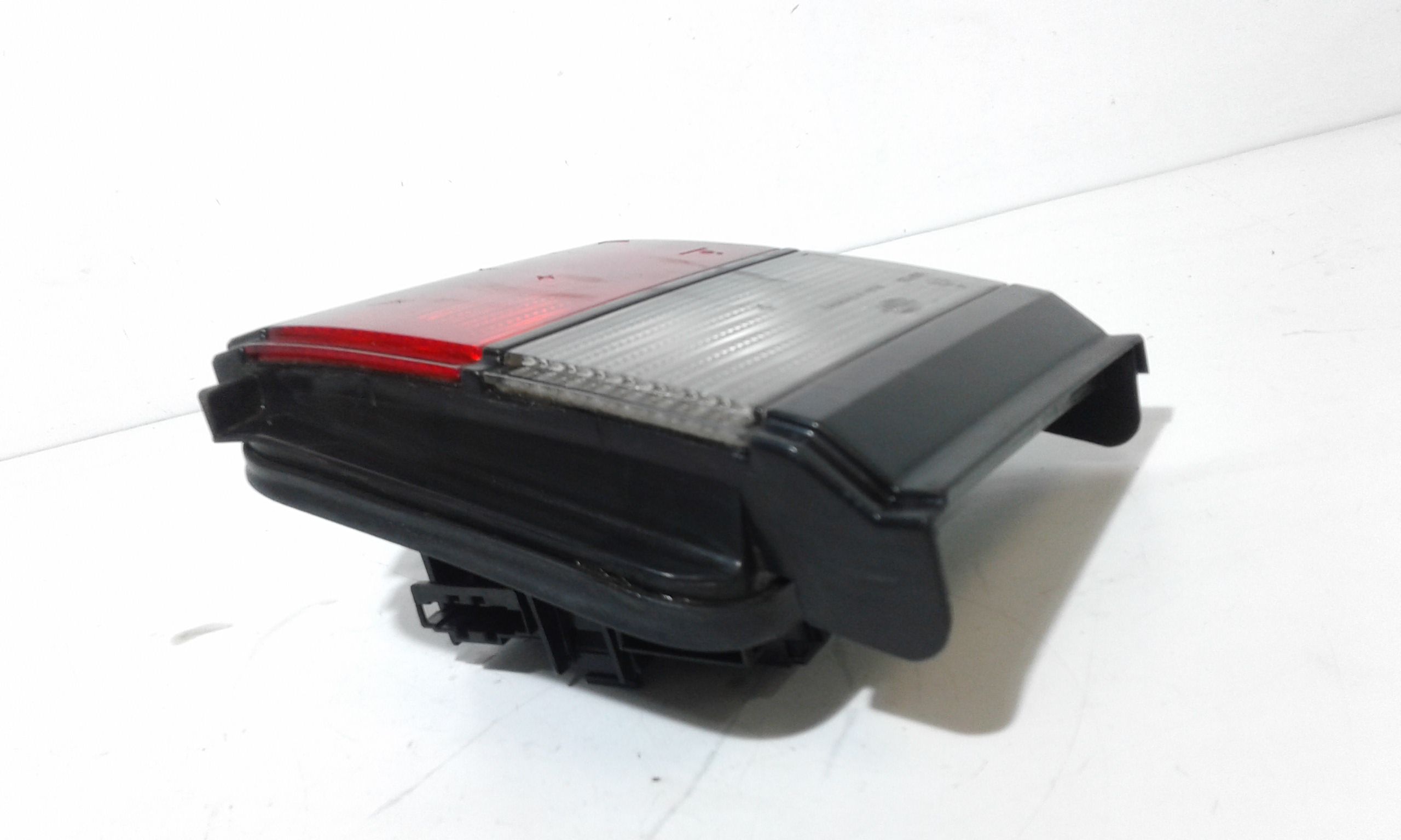 Stop Posteriore Sinistro Integrato nel Portello VOLKSWAGEN Passat Berlina 1 Serie