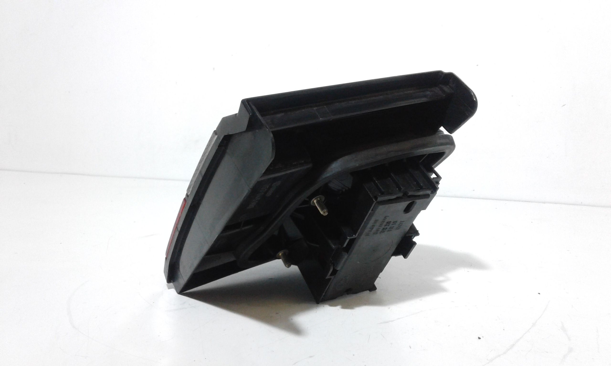 Stop Posteriore Destro Integrato nel Portello VOLKSWAGEN Passat Berlina 1 Serie