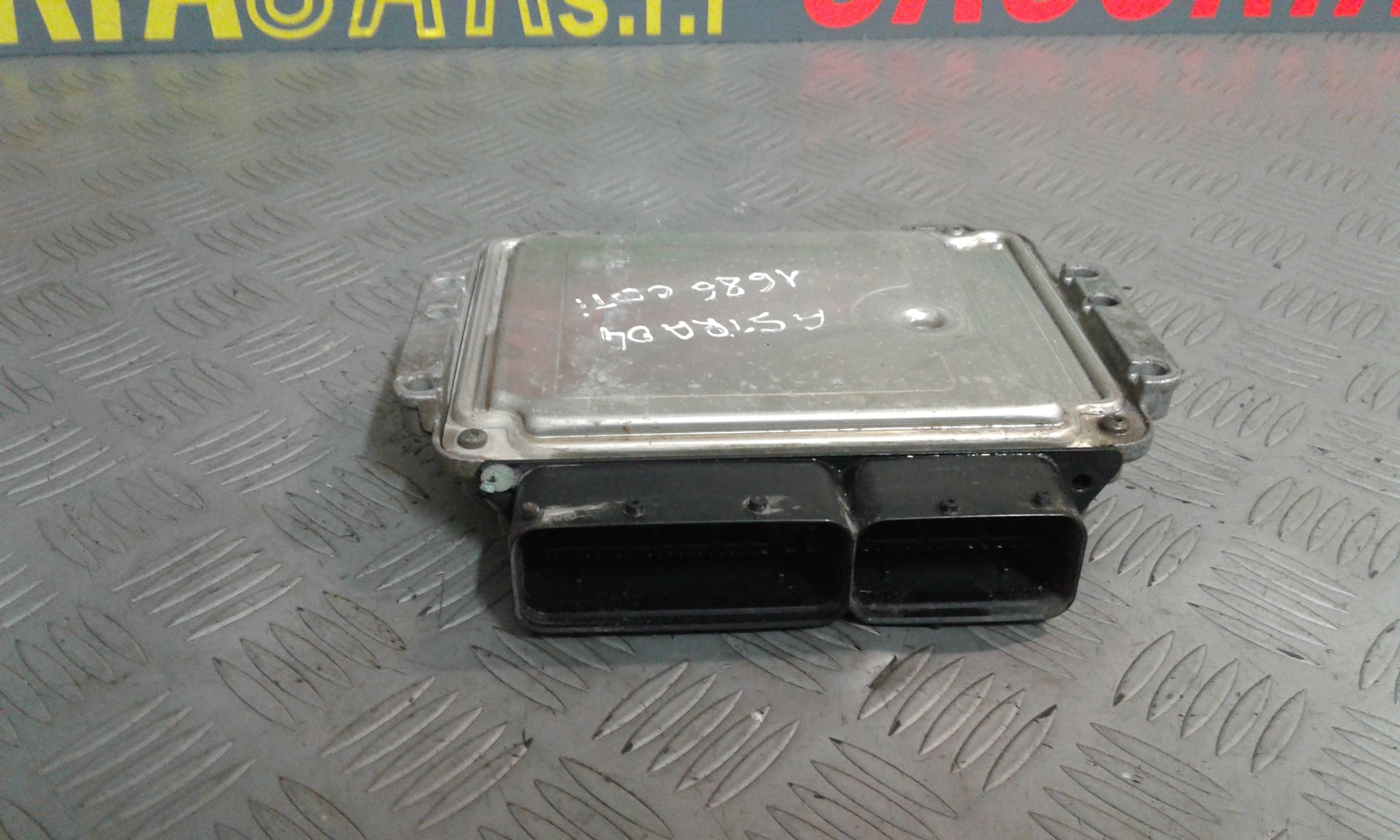 Centralina motore OPEL Astra H Berlina