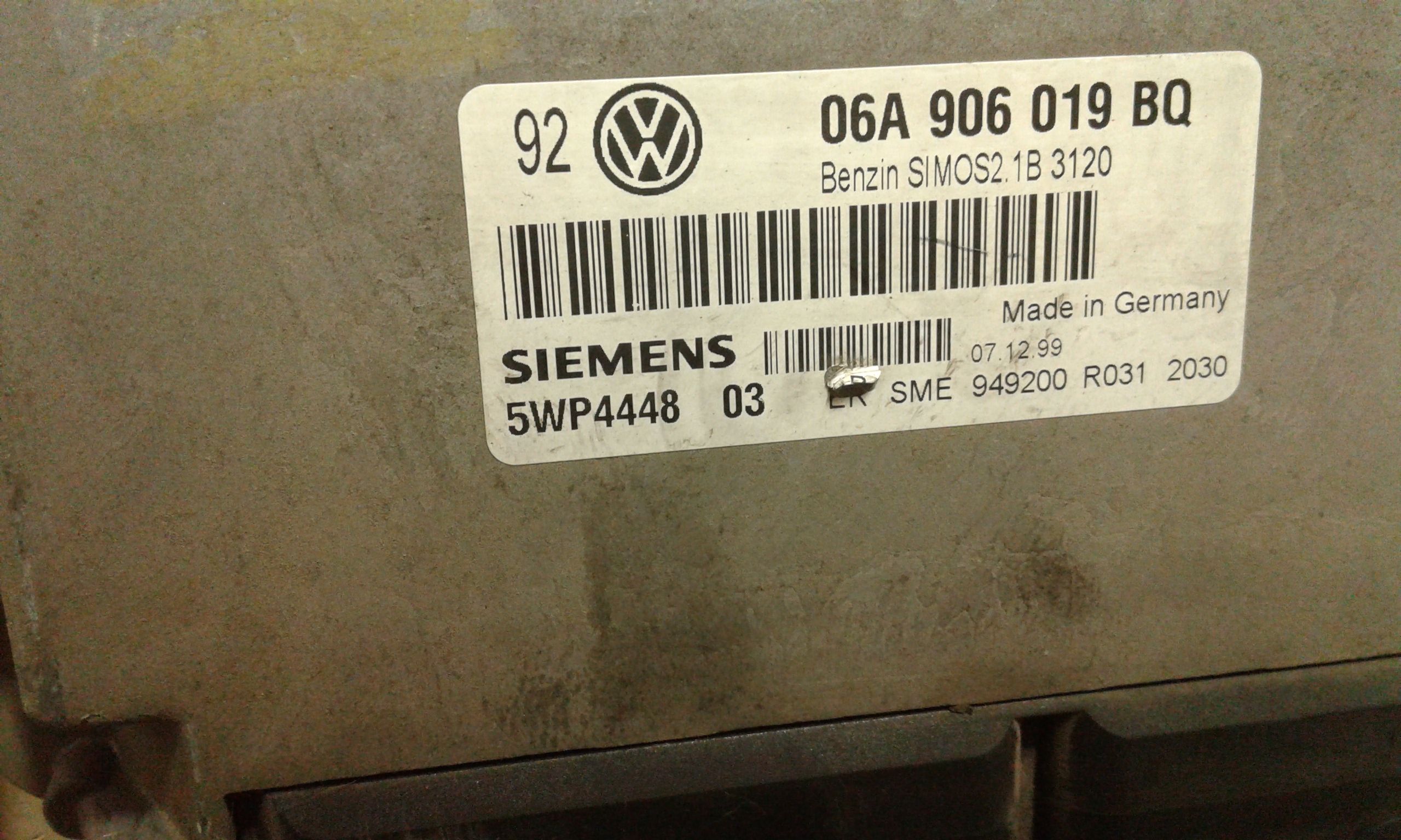 Centralina motore VOLKSWAGEN Golf 4 Berlina