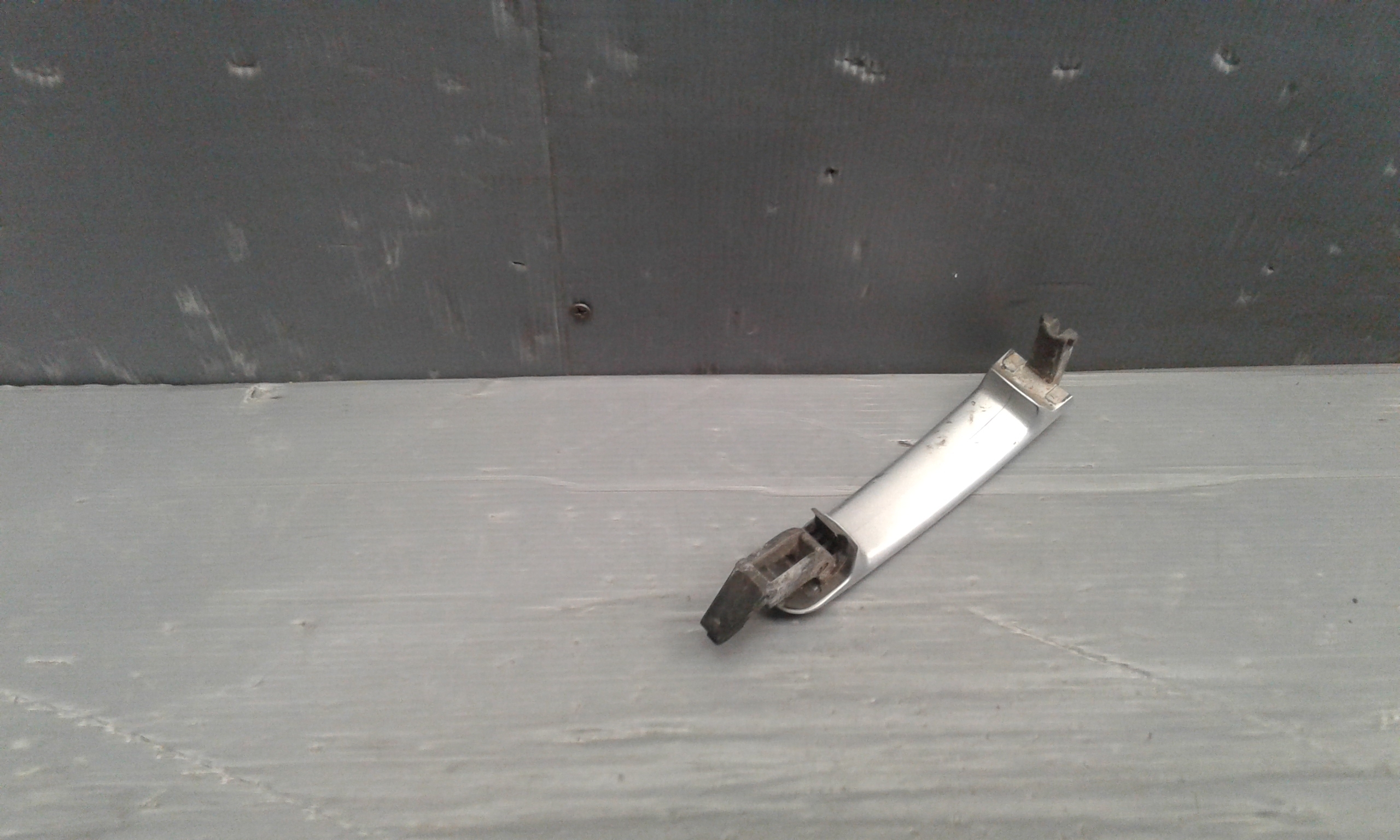 Maniglia esterna Anteriore Sinistra VOLKSWAGEN Bora Berlina