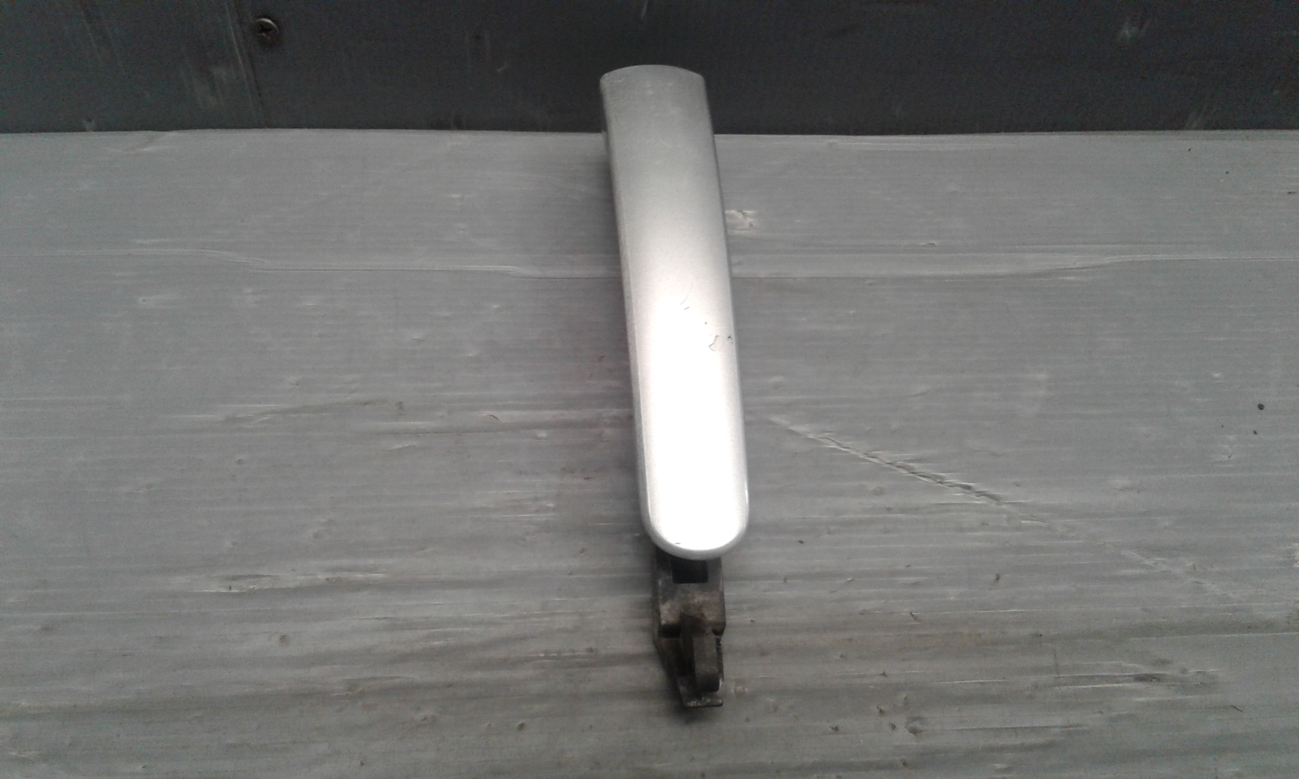 Maniglia esterna Anteriore Sinistra VOLKSWAGEN Bora Berlina