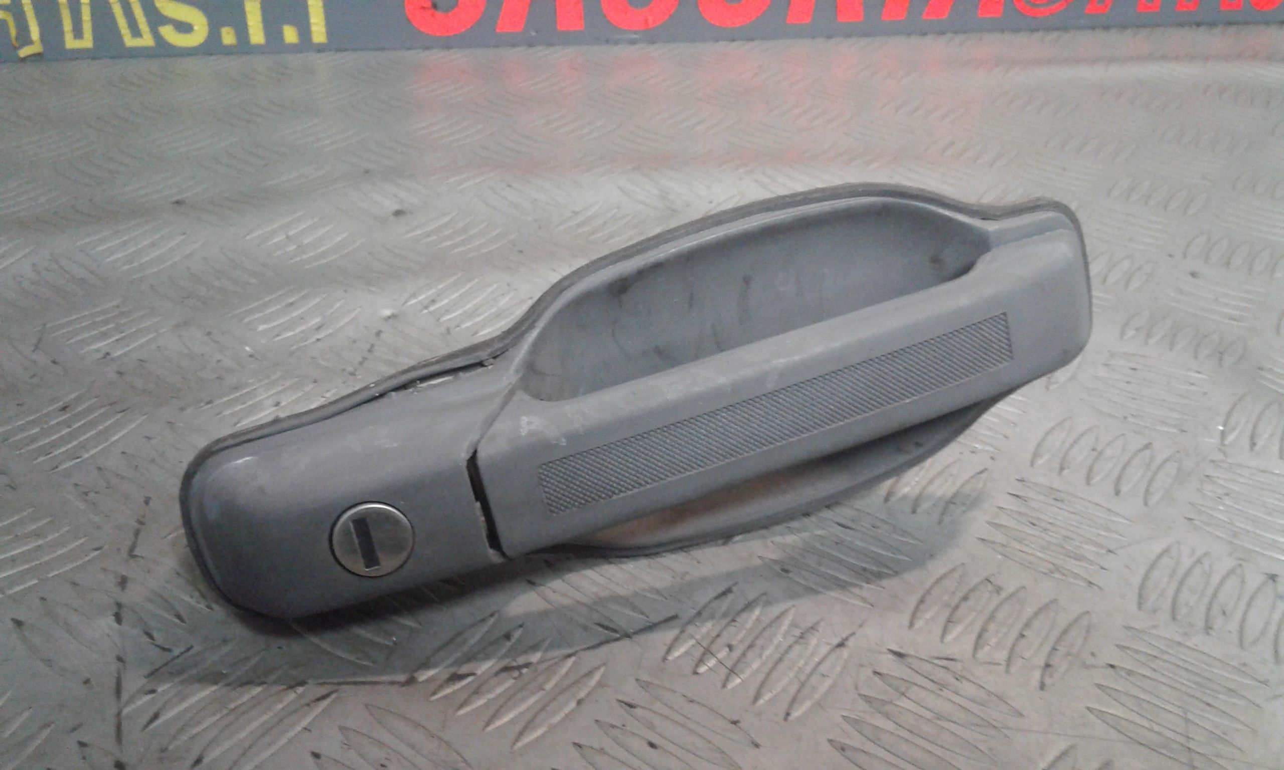 Maniglia esterna Anteriore Destra IVECO Daily 2 Serie