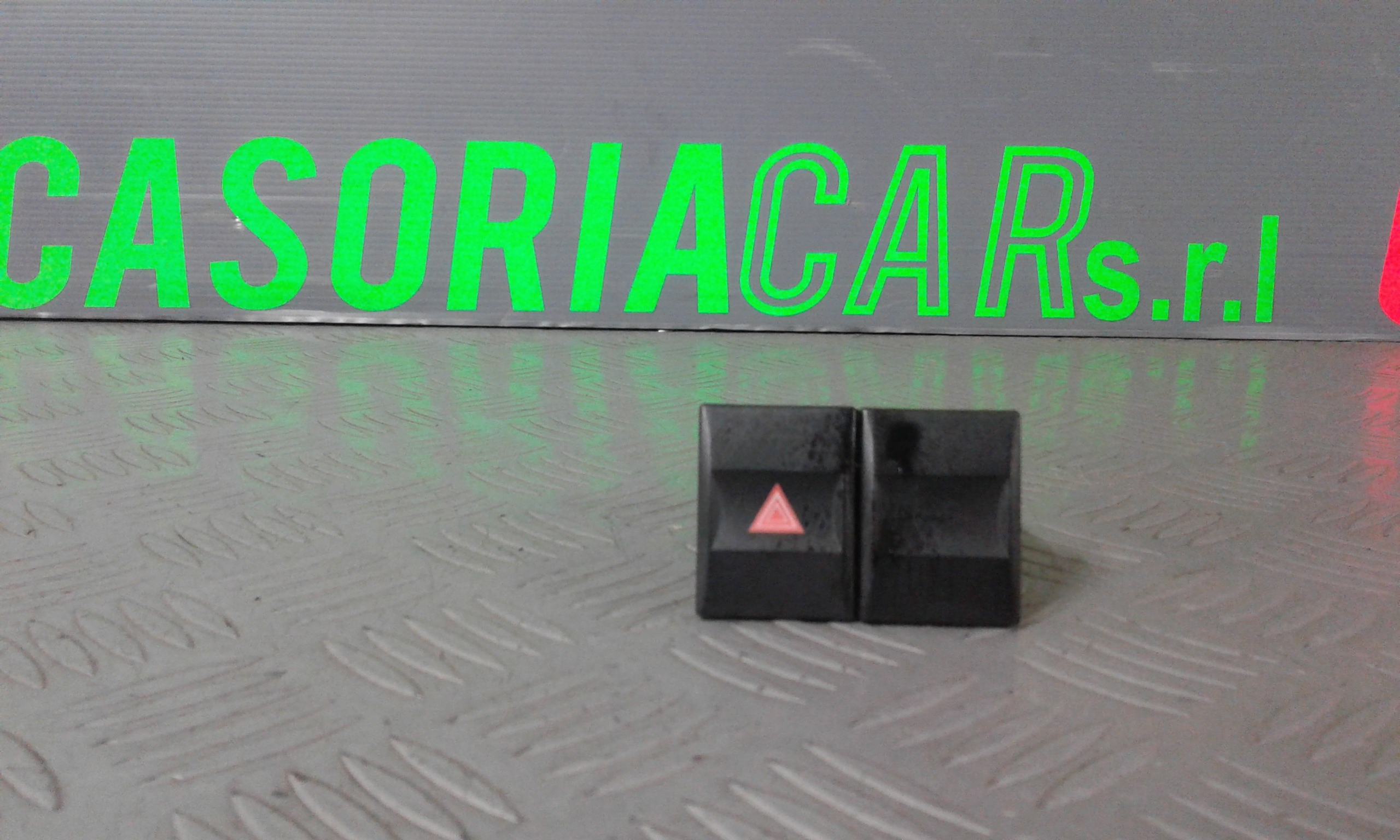 Pulsante luci di emergenza FORD Mondeo S. Wagon 3 Serie