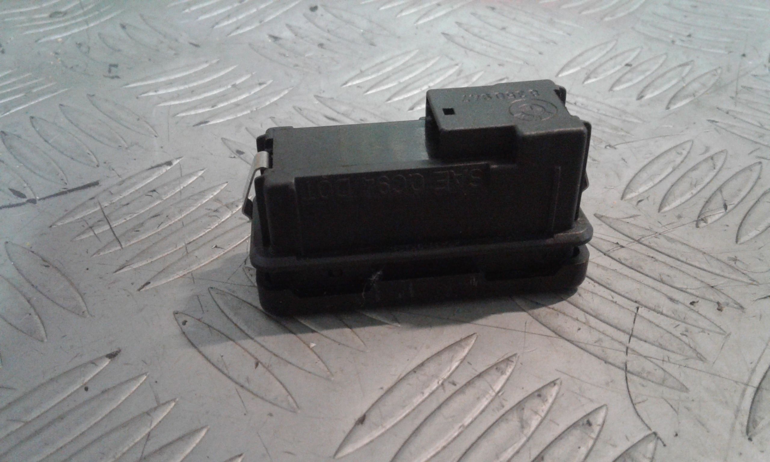 Pulsante luci di emergenza BMW Serie 5 E39 Berlina