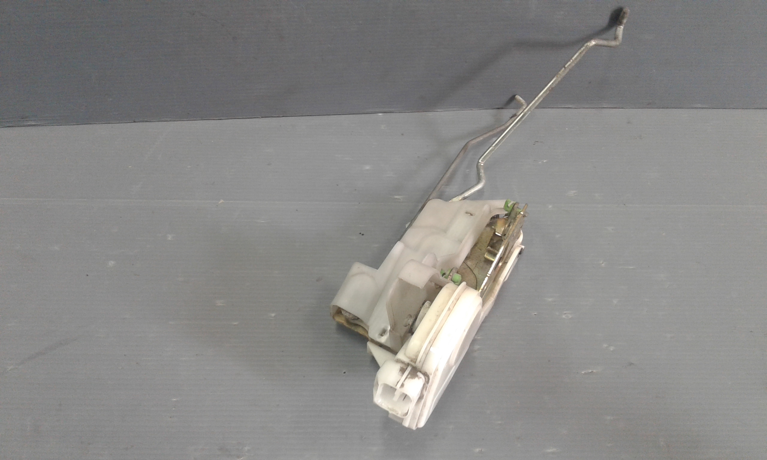 Serratura Anteriore Destra MITSUBISHI Colt 3P