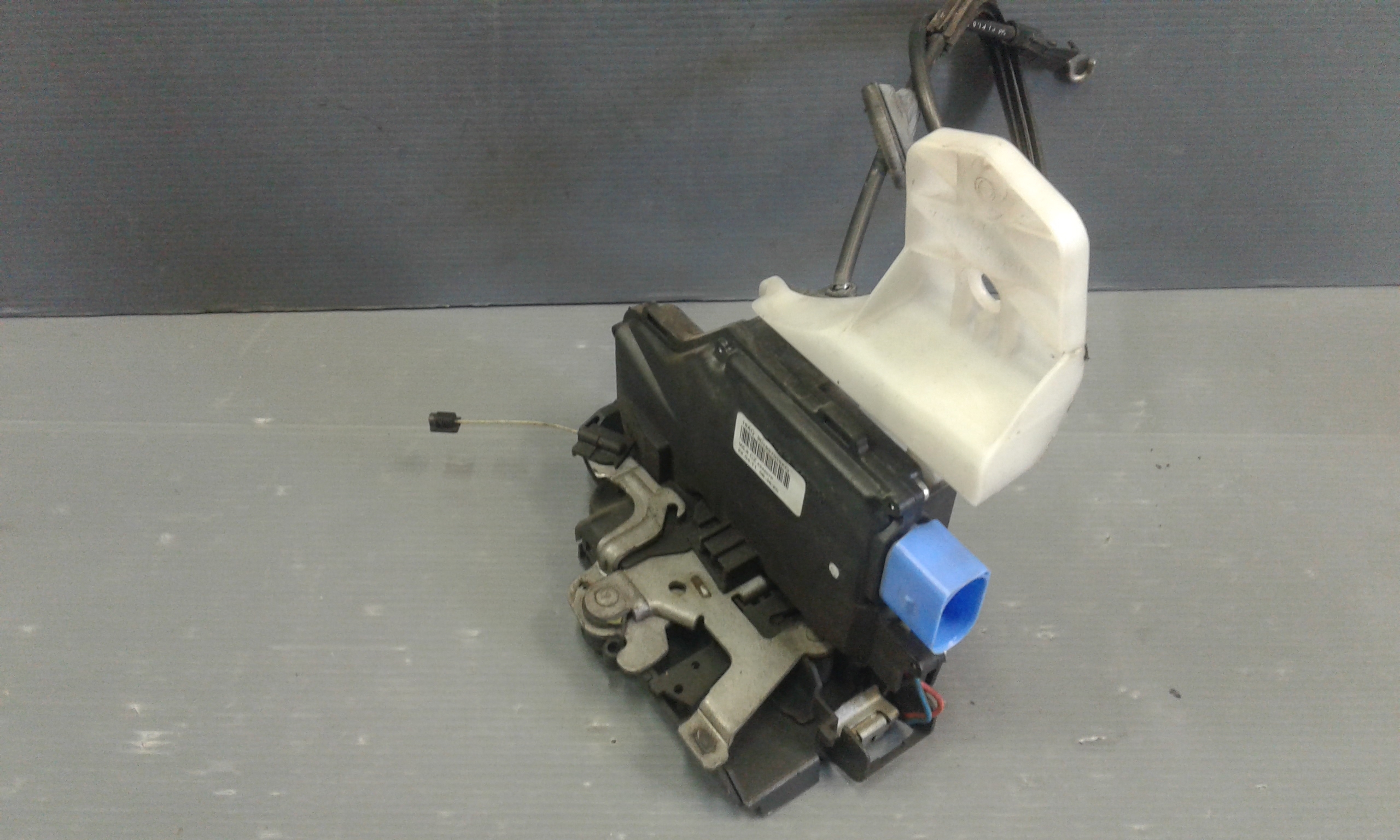 Serratura Anteriore Destra VOLKSWAGEN Caddy 4 Serie