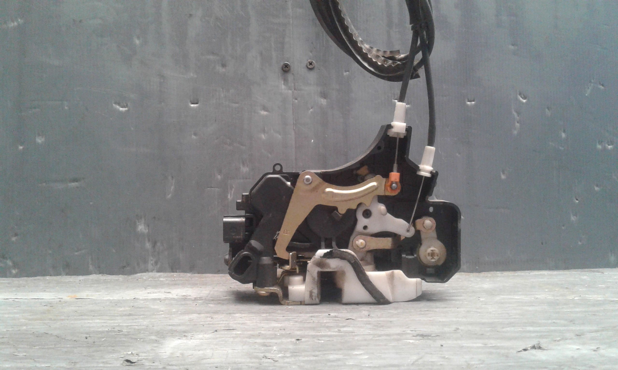 Serratura Anteriore Destra MITSUBISHI Colt 3P