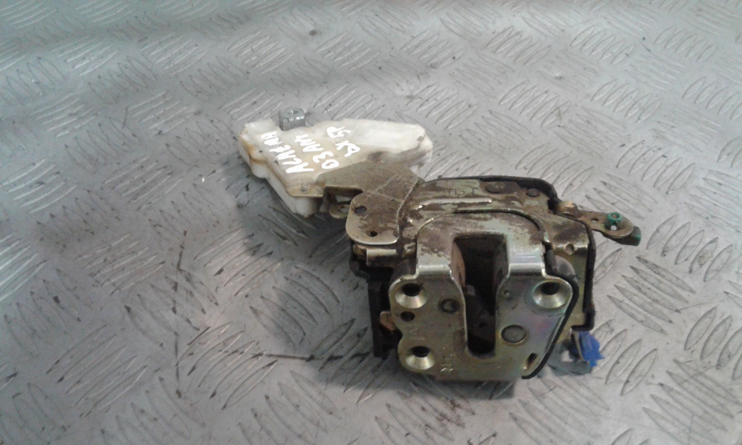 Serratura Anteriore Destra NISSAN Almera 2 Serie