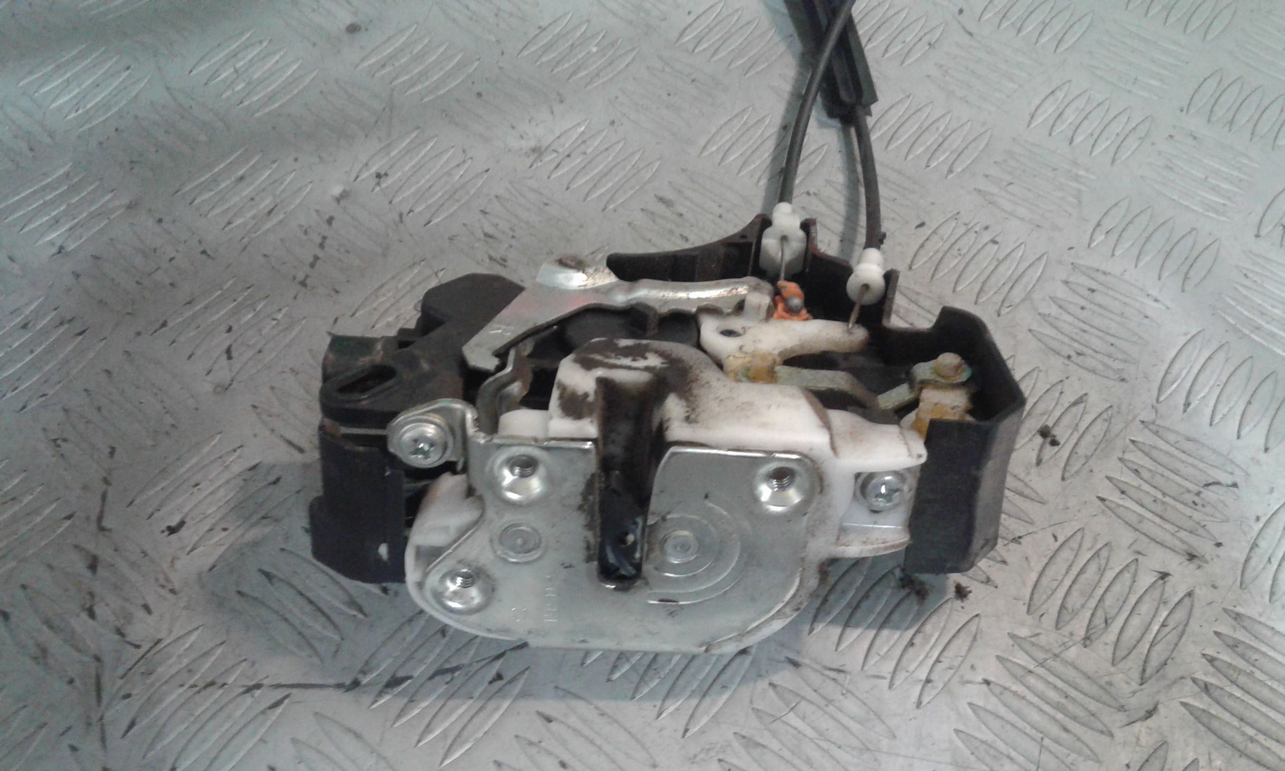 Serratura Anteriore Destra MITSUBISHI Colt Serie 3P