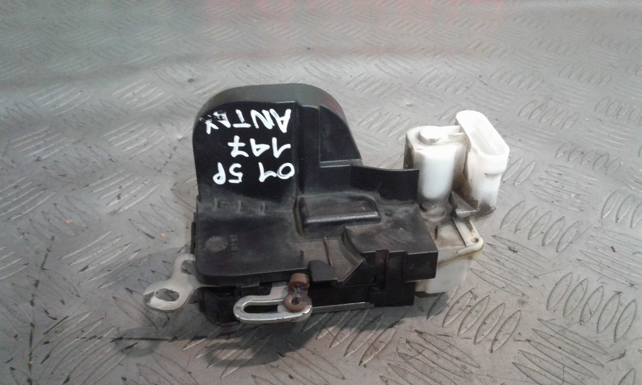 Serratura Anteriore Destra ALFA ROMEO 147 1  Serie