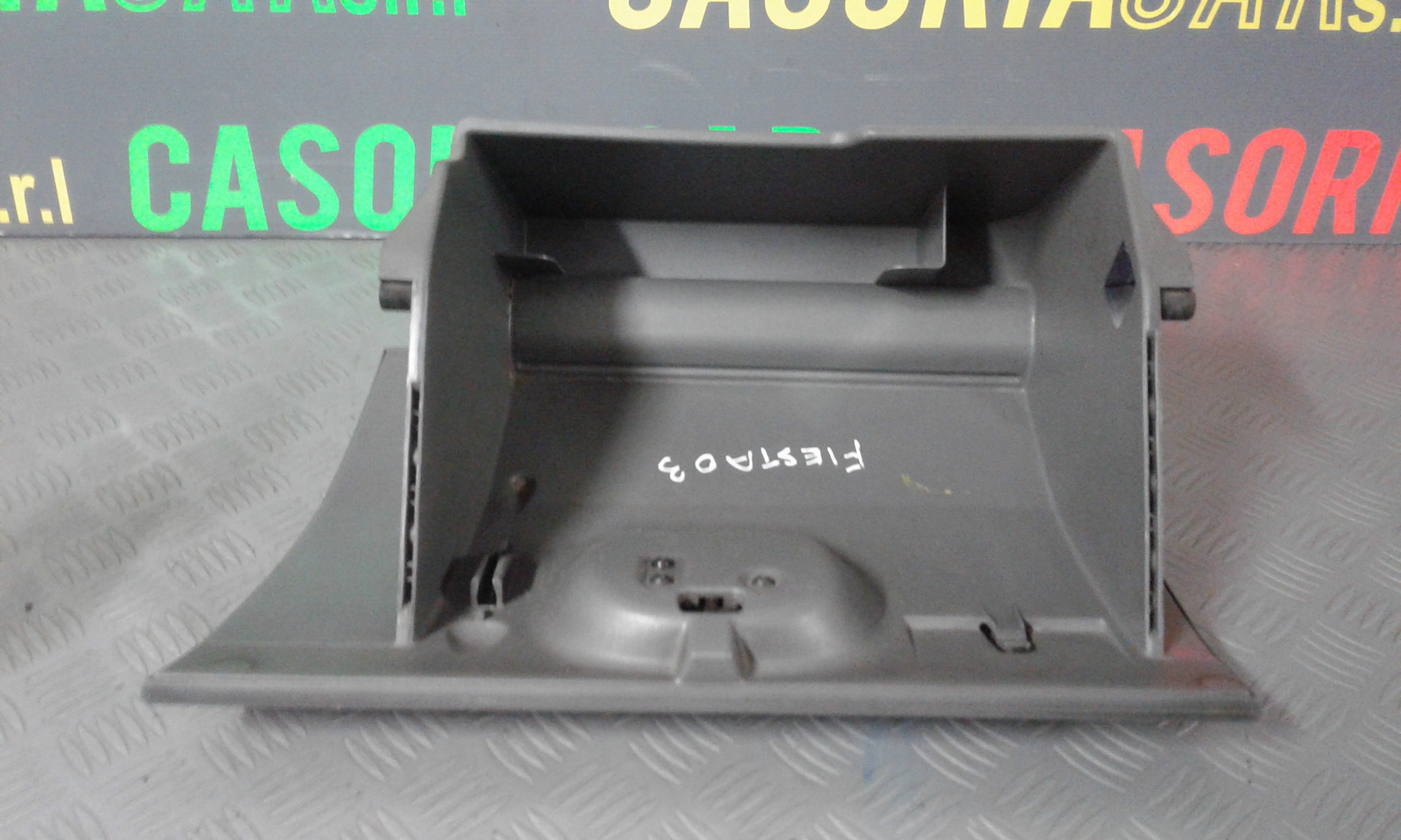 Cassetto porta oggetti FORD Fiesta 4 Serie