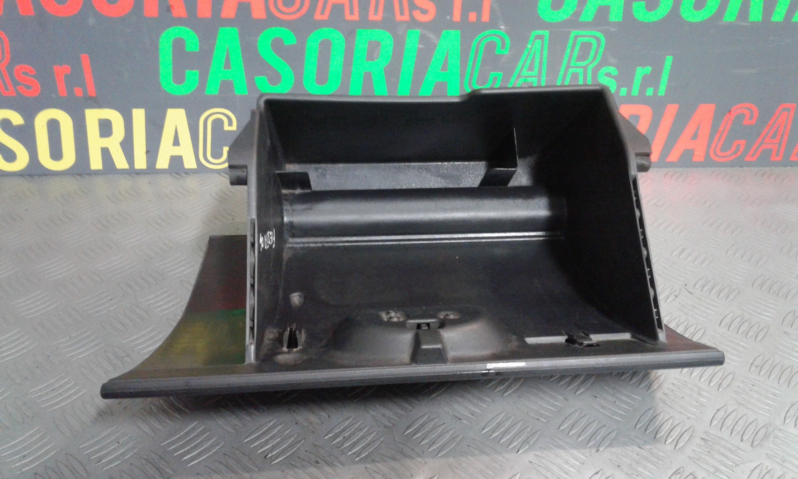 Cassetto porta oggetti FORD Fiesta 4 Serie