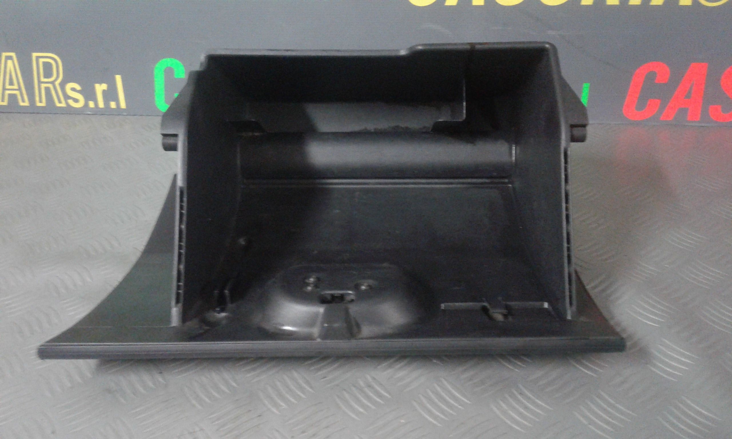 Cassetto porta oggetti FORD Fiesta 4 Serie