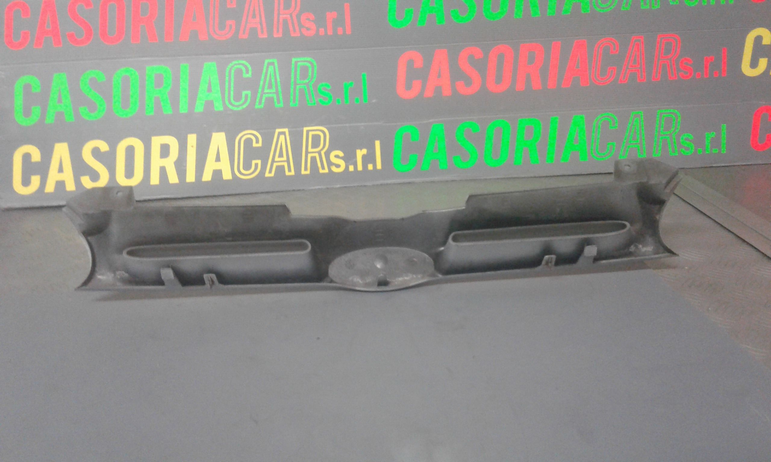 Mascherina anteriore FORD Mondeo S. Wagon 2 Serie