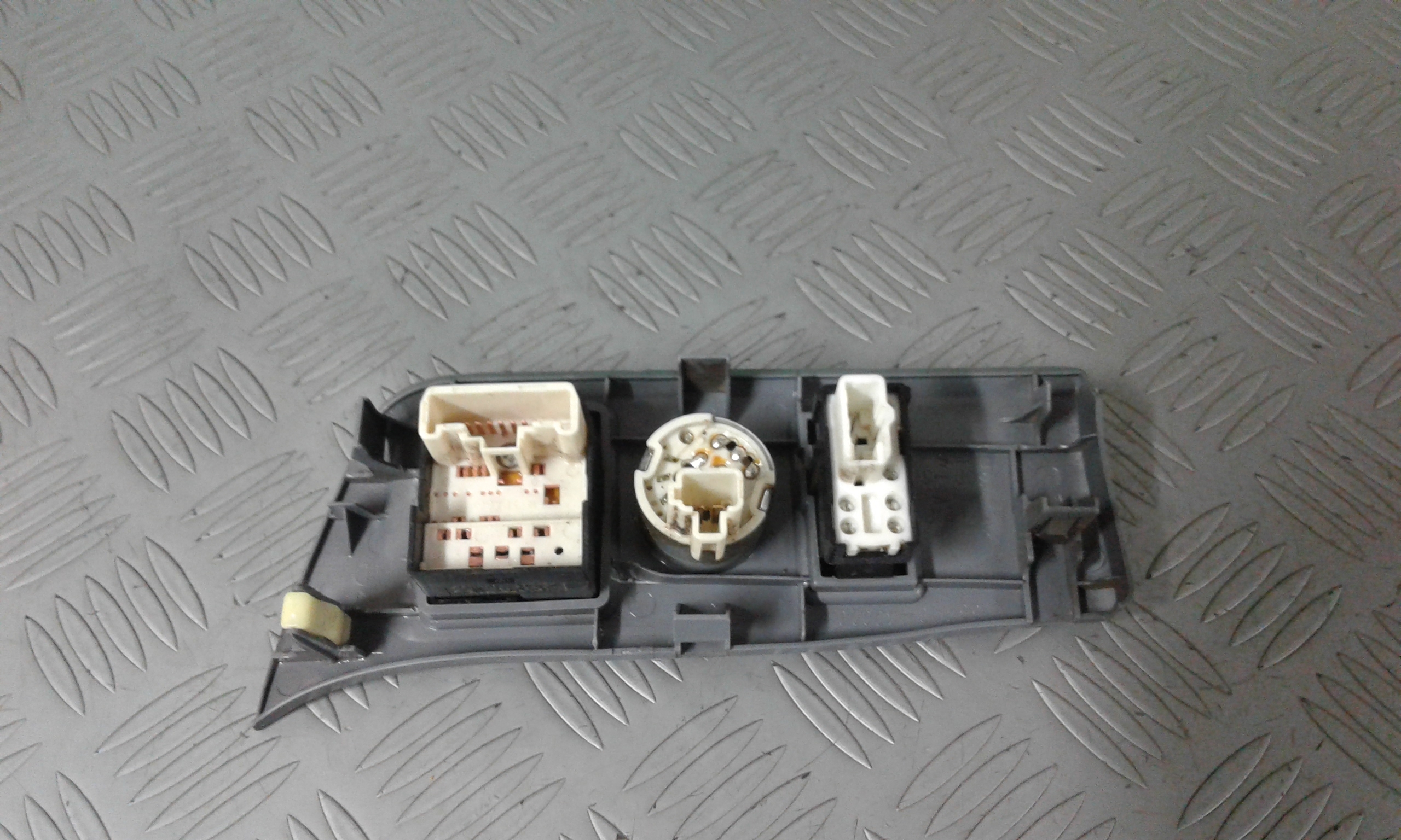 Pulsante TOYOTA Rav4 2 Serie