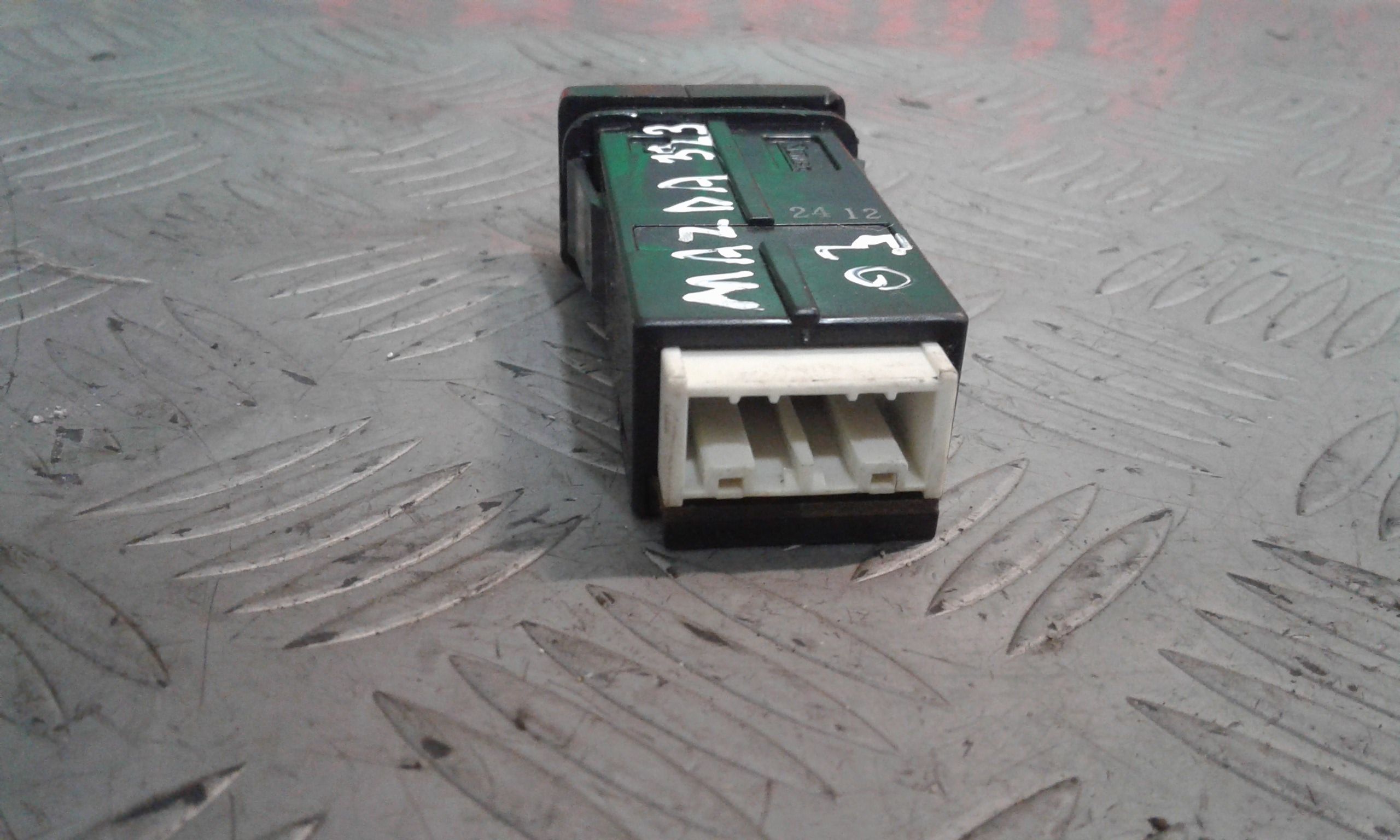 Pulsante MAZDA 323 8 Serie