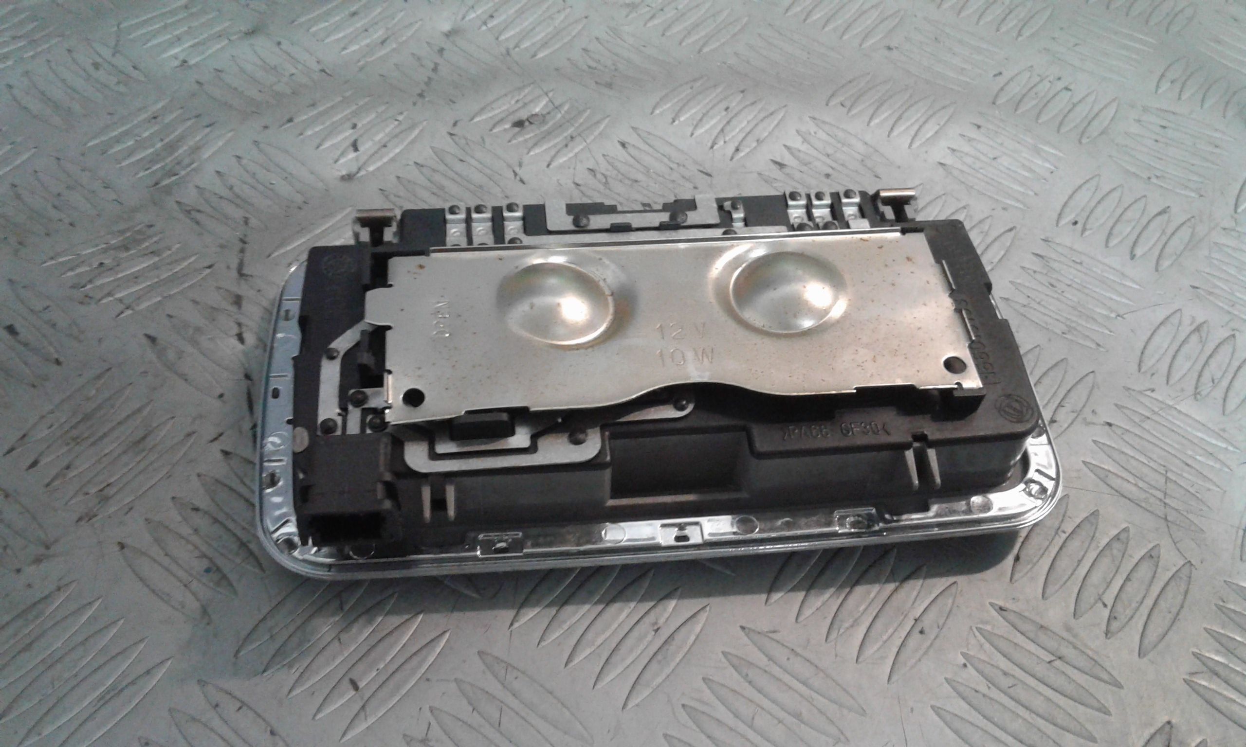 Luce di cortesia anteriore ALFA ROMEO 166 1 Serie