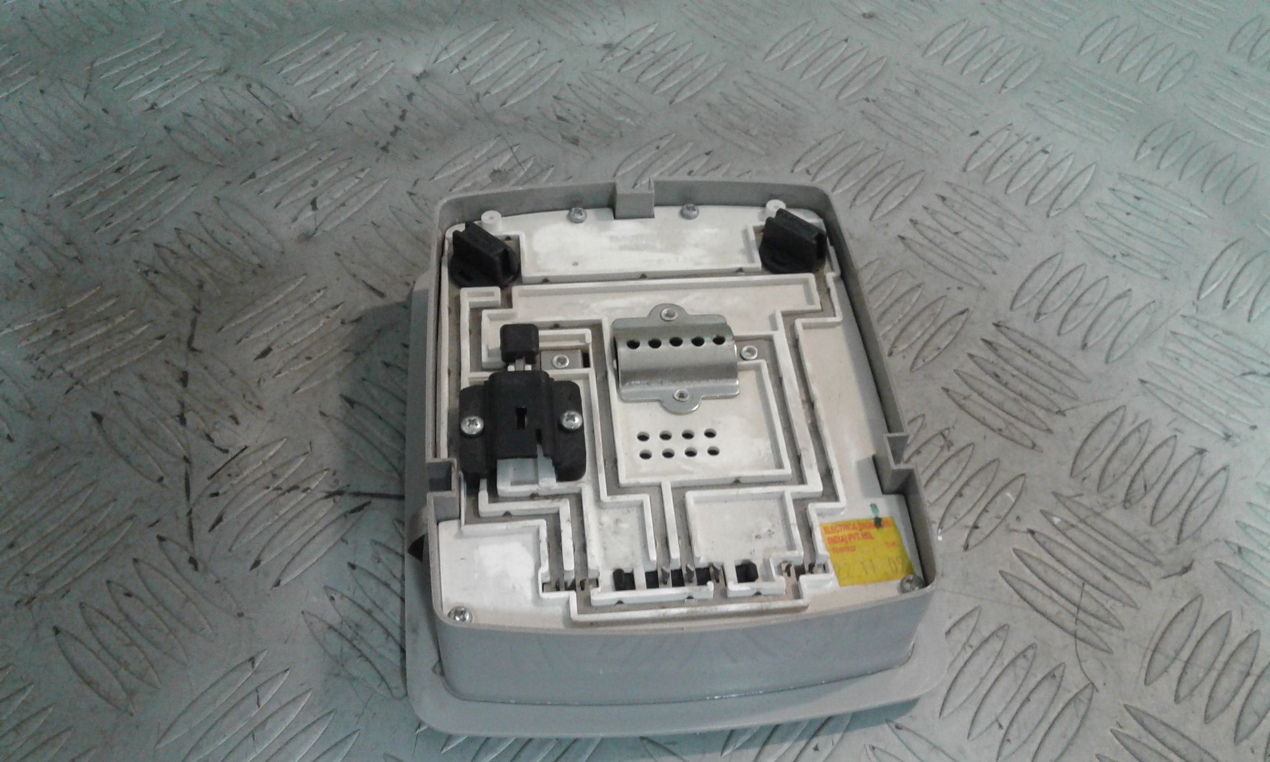 Luce di cortesia anteriore TATA Xenon 1 Serie