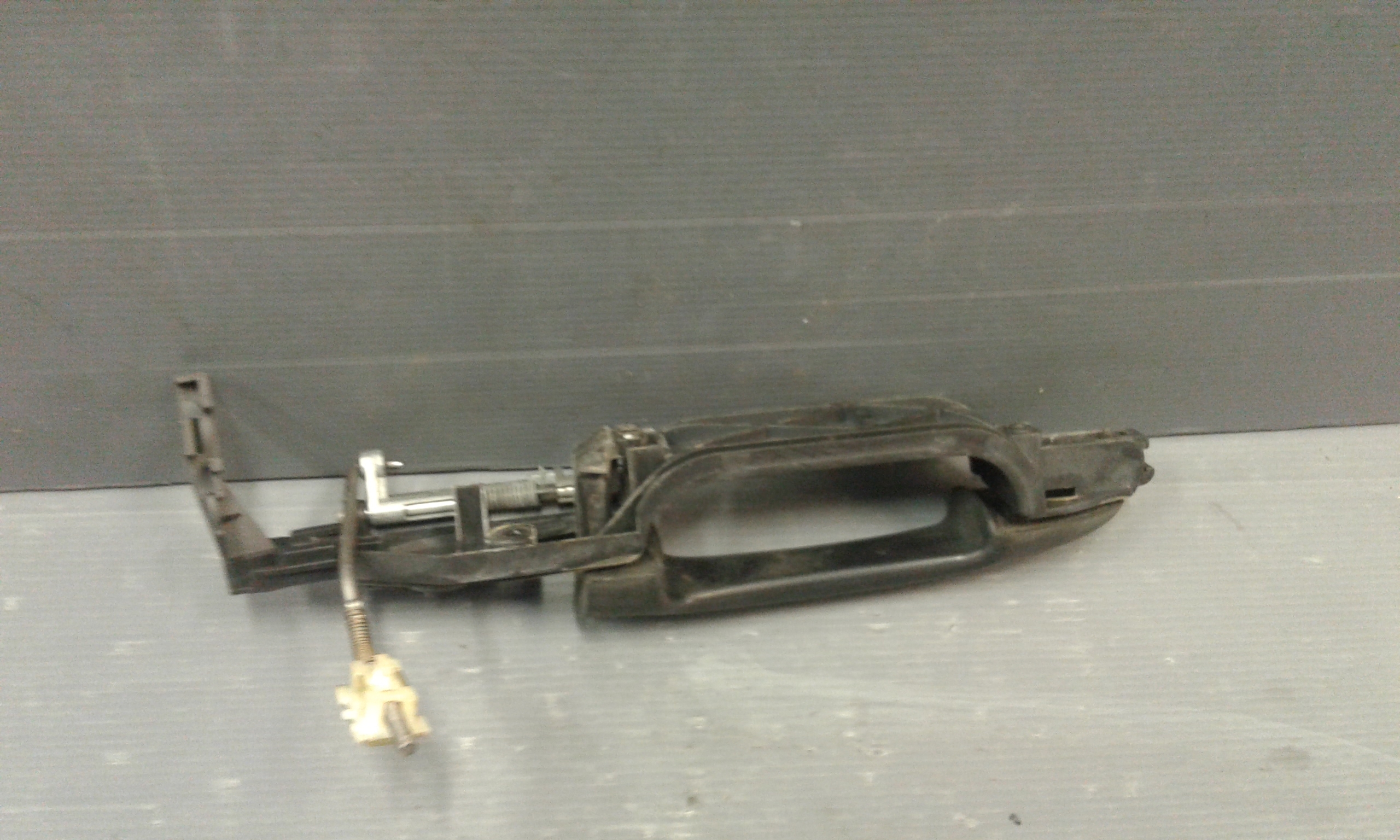 Maniglia esterna Posteriore Sinistra FORD Focus Berlina 1 Serie