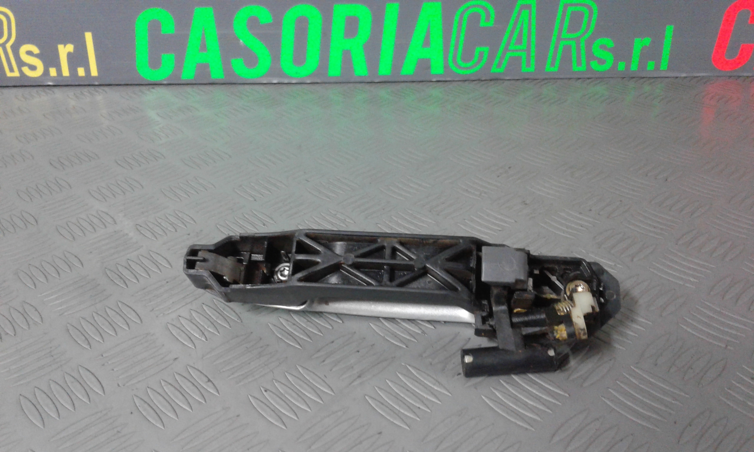 Maniglia esterna Posteriore Sinistra TOYOTA Rav4 2 Serie