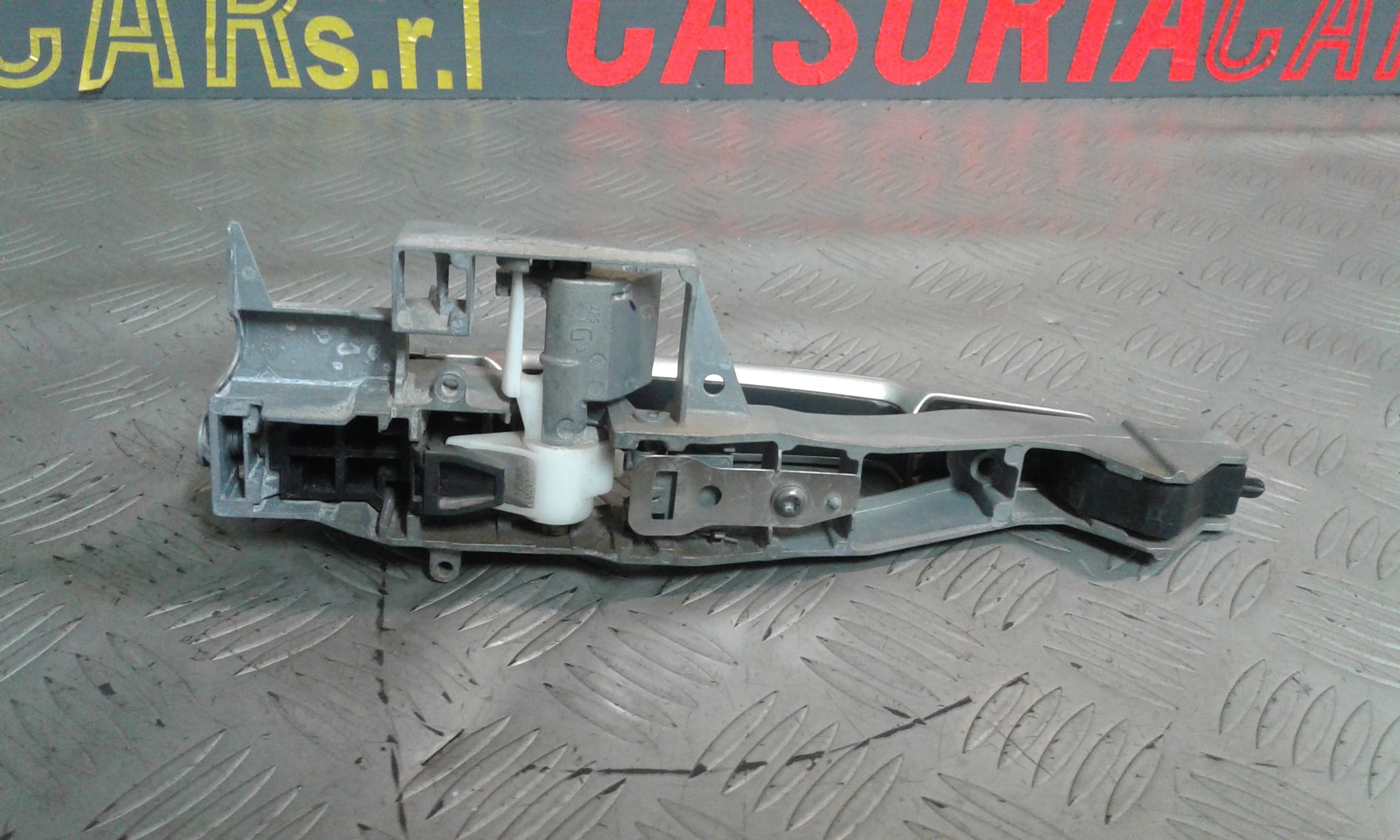 Maniglia esterna Posteriore Sinistra PEUGEOT 3008 1 Serie