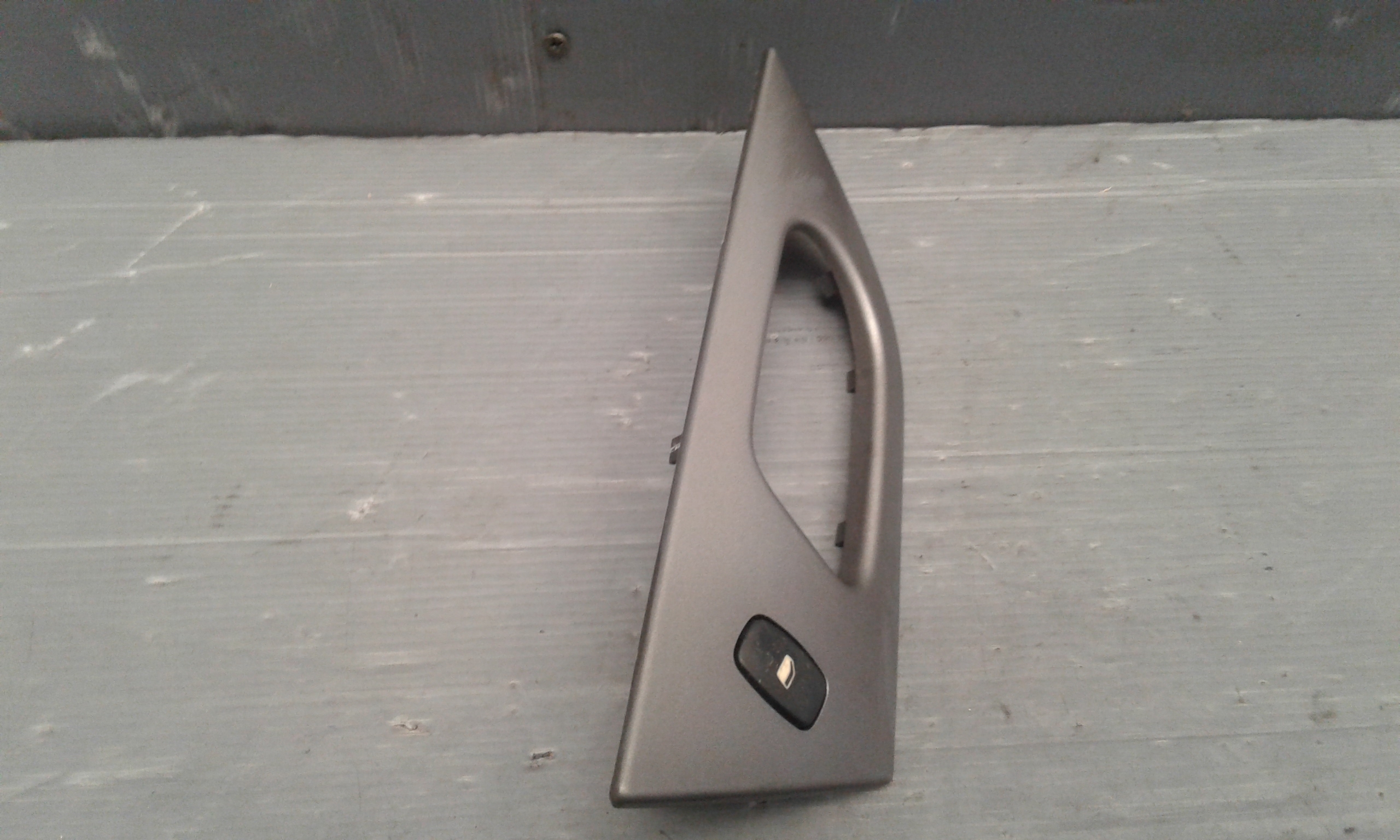 Pulsantiera Posteriore Sinistra PEUGEOT 407 S. Wagon